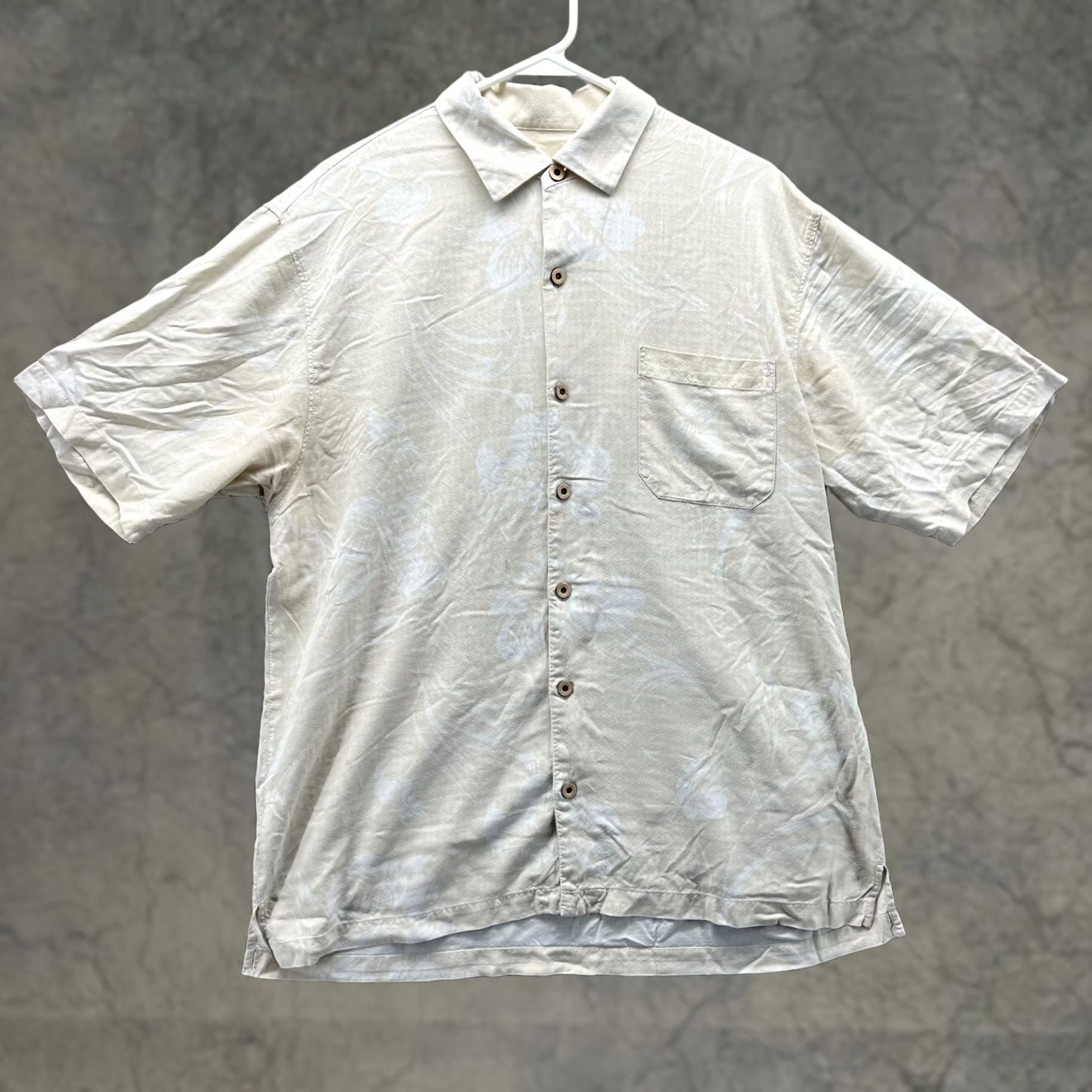 Tommy Bahama VINTAGE Tommy Bahama Shirt Men Large Beige Button-Down Silk Floral Fairweather Fronds Size US L / EU 52-54 / 3 - 1 Thumbnail