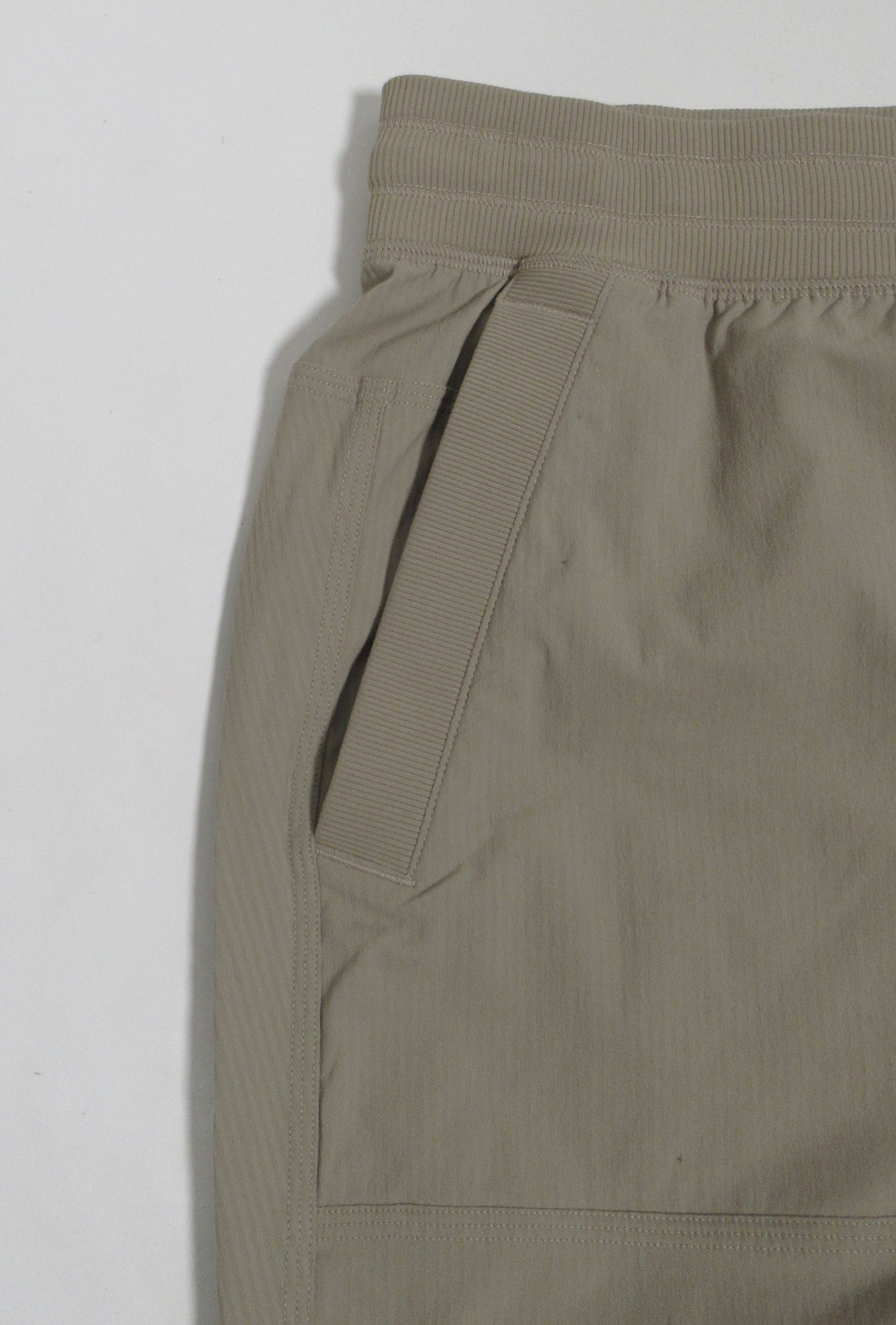 Lululemon Lululemon Dance Studio Relaxed-Fit Mid-Rise Cargo Pant Size 32" / US 10 / IT 46 - 5 Thumbnail