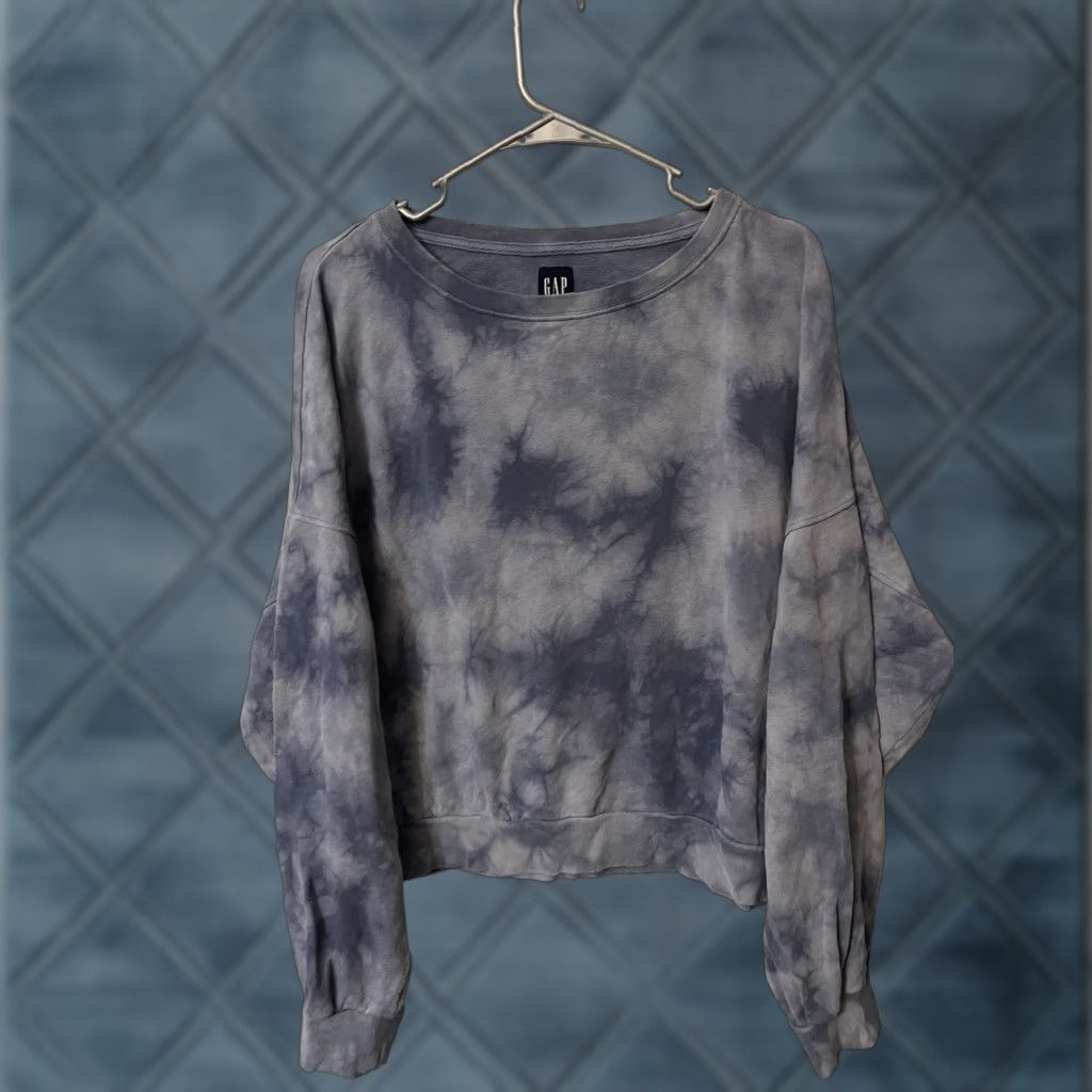 Gap Gap Sweatshirt Top Womens L Blue Tie Dye Cropped Crew Neck Pullover Long Sleeve Casual Travel 90s? (no) Size L / US 10 / IT 46 - 1 Thumbnail