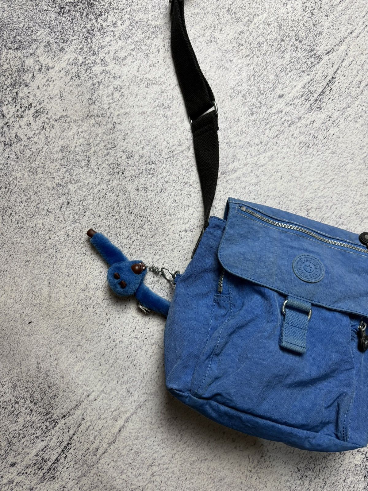 Japanese Brand Vintage Kipling Crossbody Shoulder Nylon Bag Y2K Size ONE SIZE - 2 Thumbnail