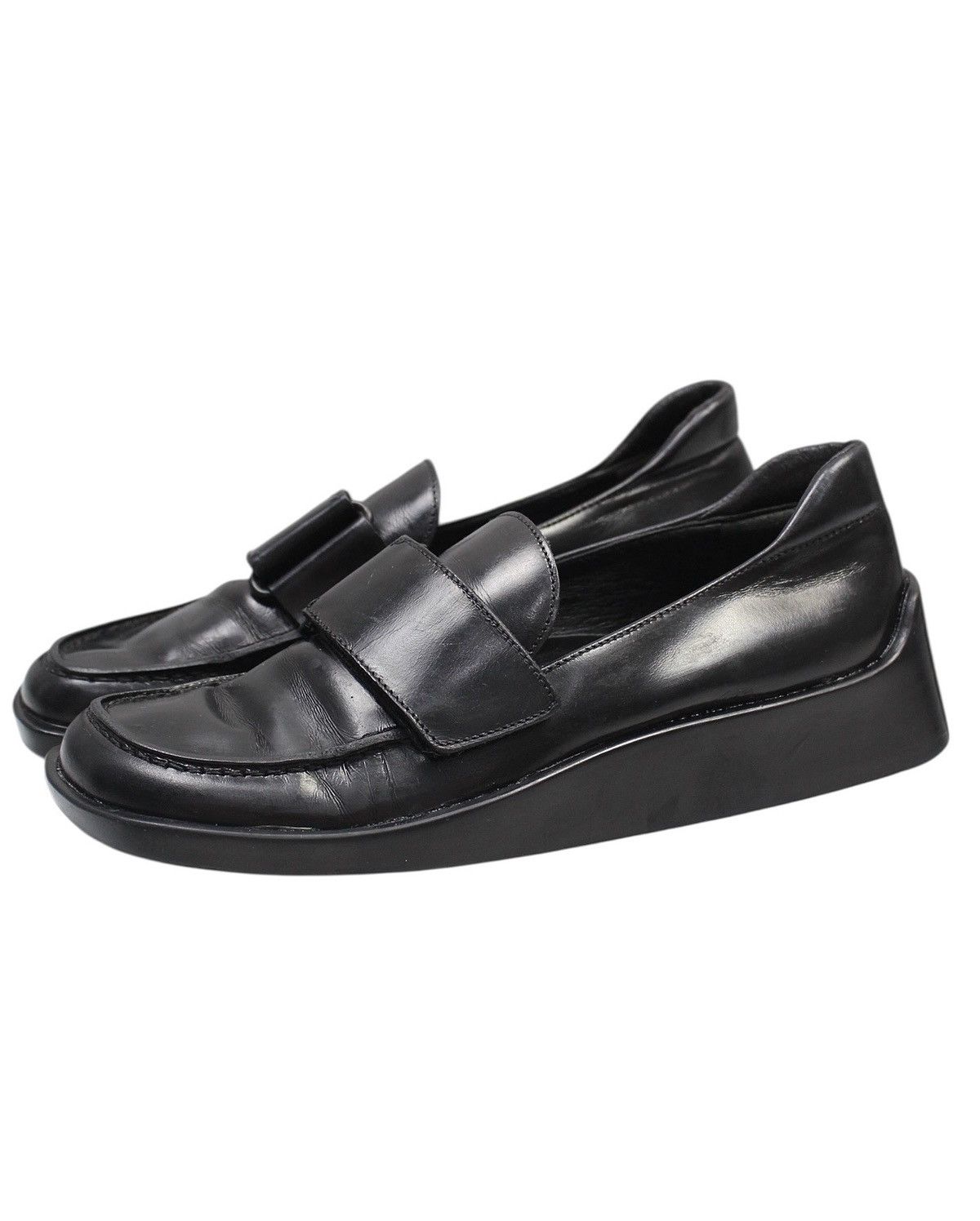 Prada Square Toe Loafers | Grailed