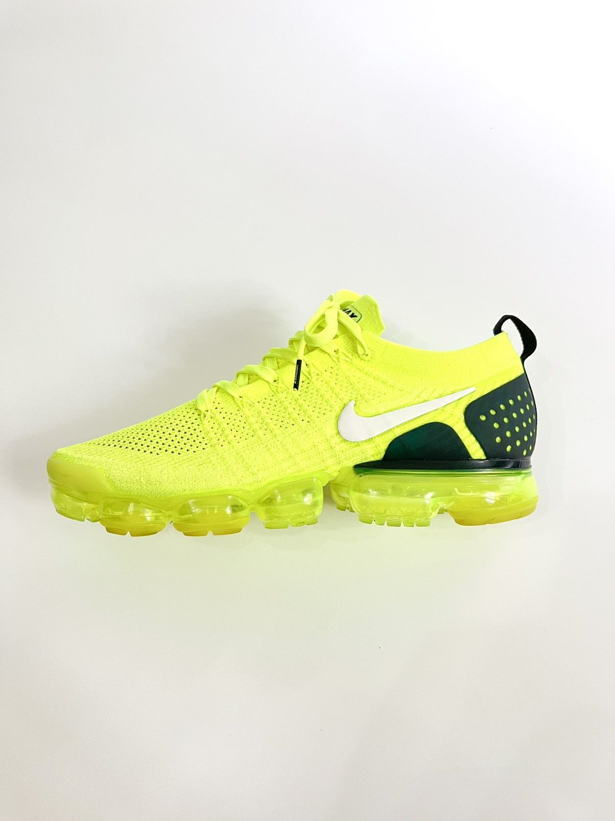 Nike Nike Air VaporMax 2 Flyknit OG “Volt” Size US 11 / EU 44 - 12 Thumbnail
