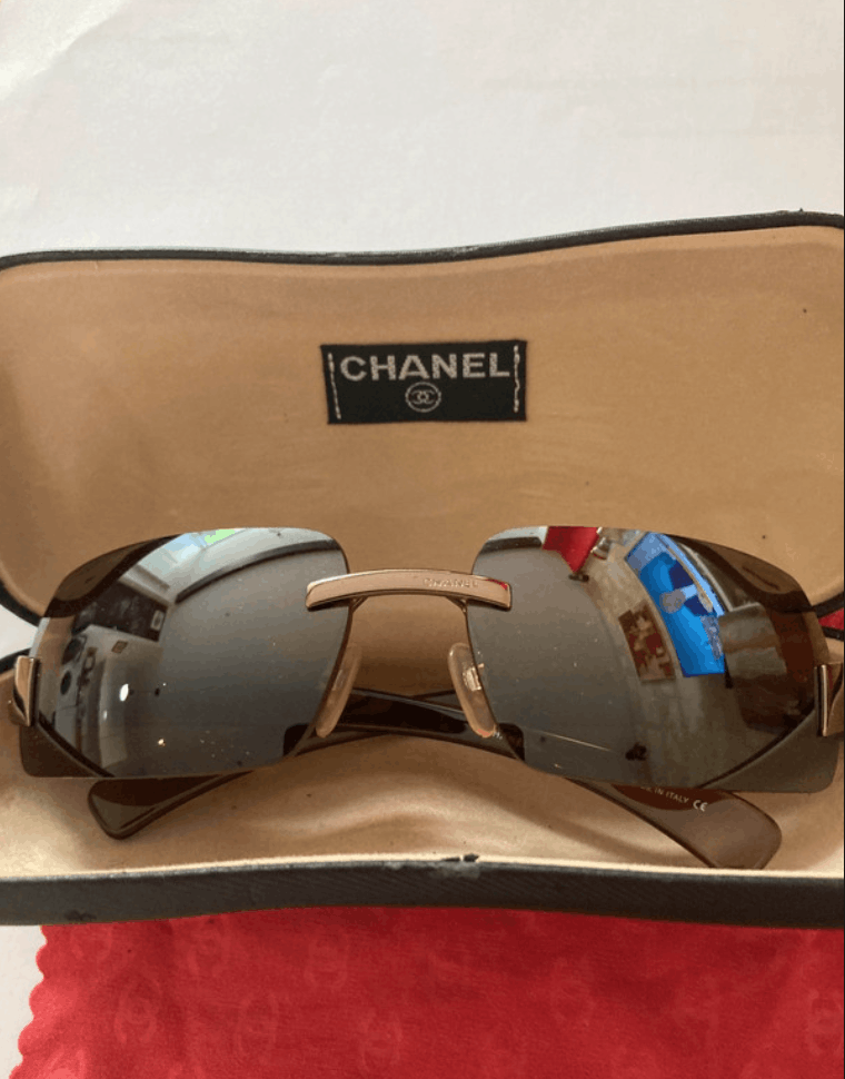 Chanel Chanel Sunglasses 4048 Rhinestone Logo Rimless Vintage Size ONE SIZE - 1 Thumbnail