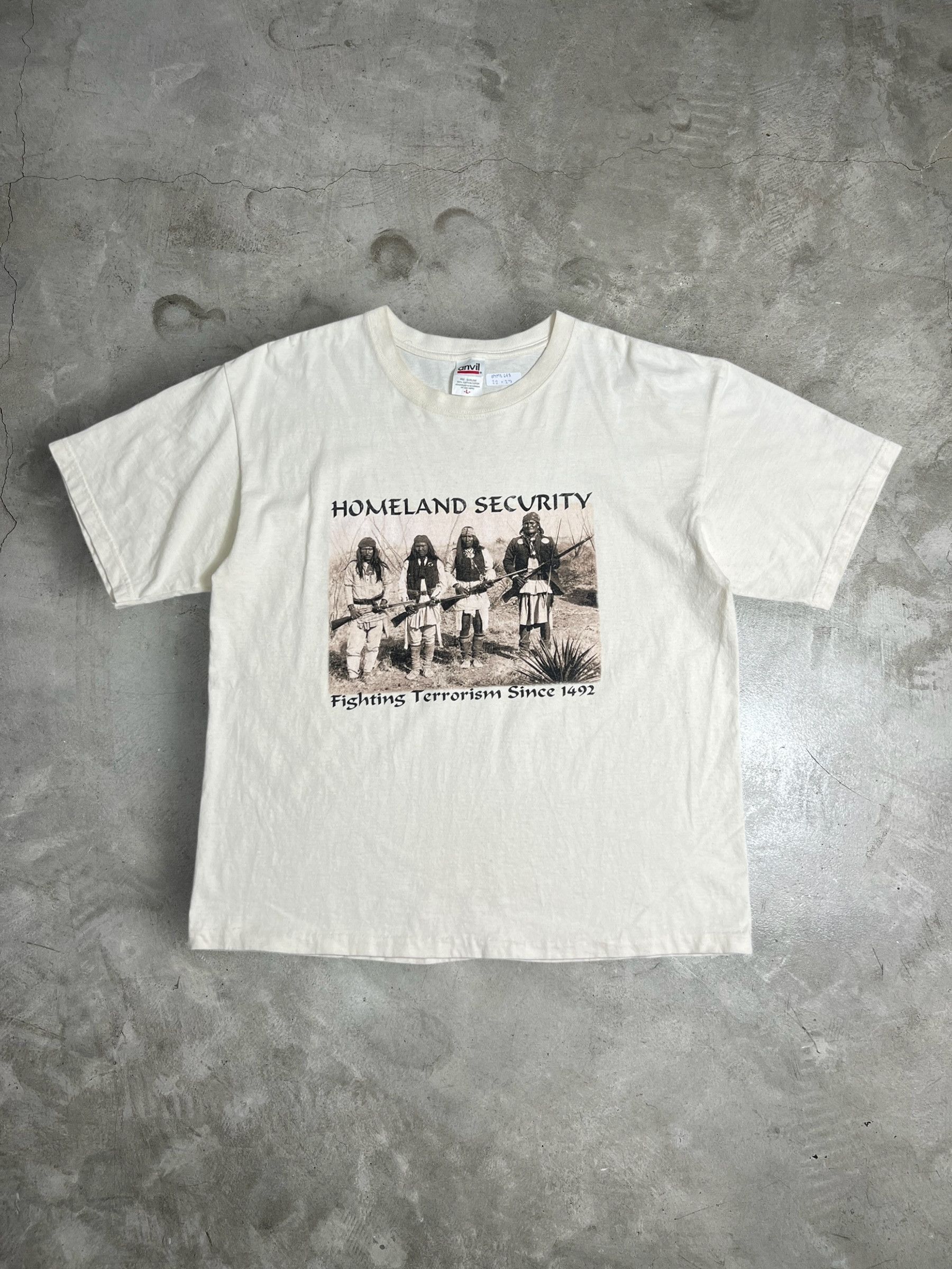 Vintage Vintage Homeland Security Graphic Tee (L) GTME648 Size US L / EU 52-54 / 3 - 1 Thumbnail