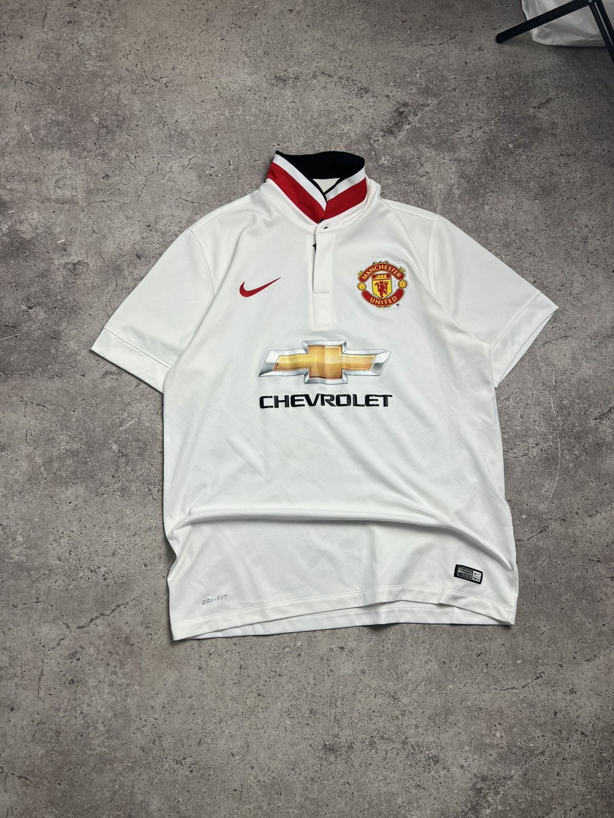 Nike Manchester United Nike 2014/15 Y2k Streetwear Football Shirt Size US L / EU 52-54 / 3 - 4 Thumbnail