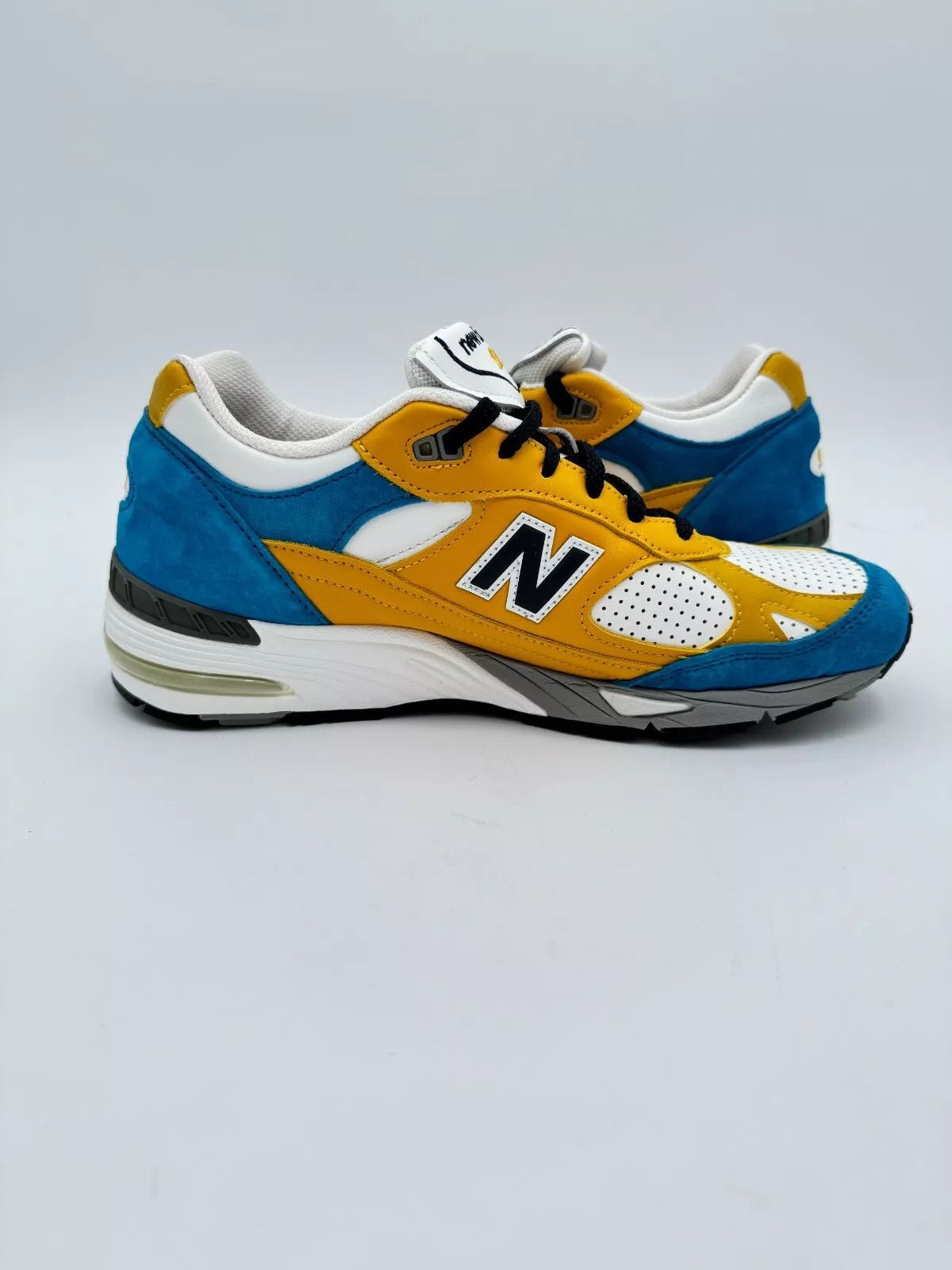 New Balance SNS New Balance 991 Yellow Blue White Made in UK Size US 10 / EU 43 - 4 Thumbnail