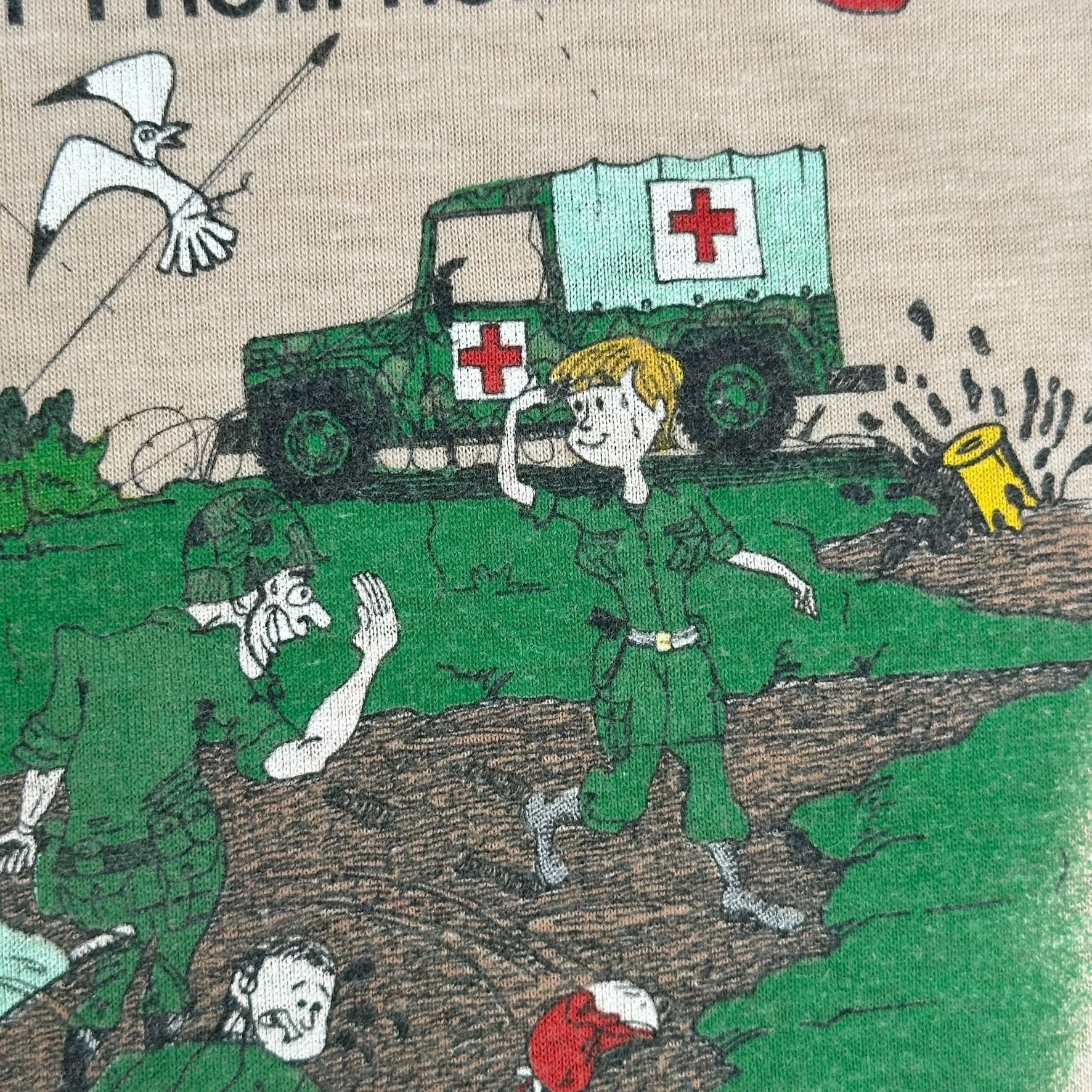 Vintage Vintage 80s MacDill AFB Hospital T-Shirt Military Air Force Size US M / EU 48-50 / 2 - 4 Thumbnail