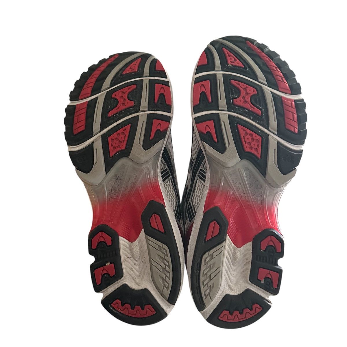 Asics ASICS Gel Kayano 14 'Classic Red' Size US 11 / EU 44 - 4 Thumbnail