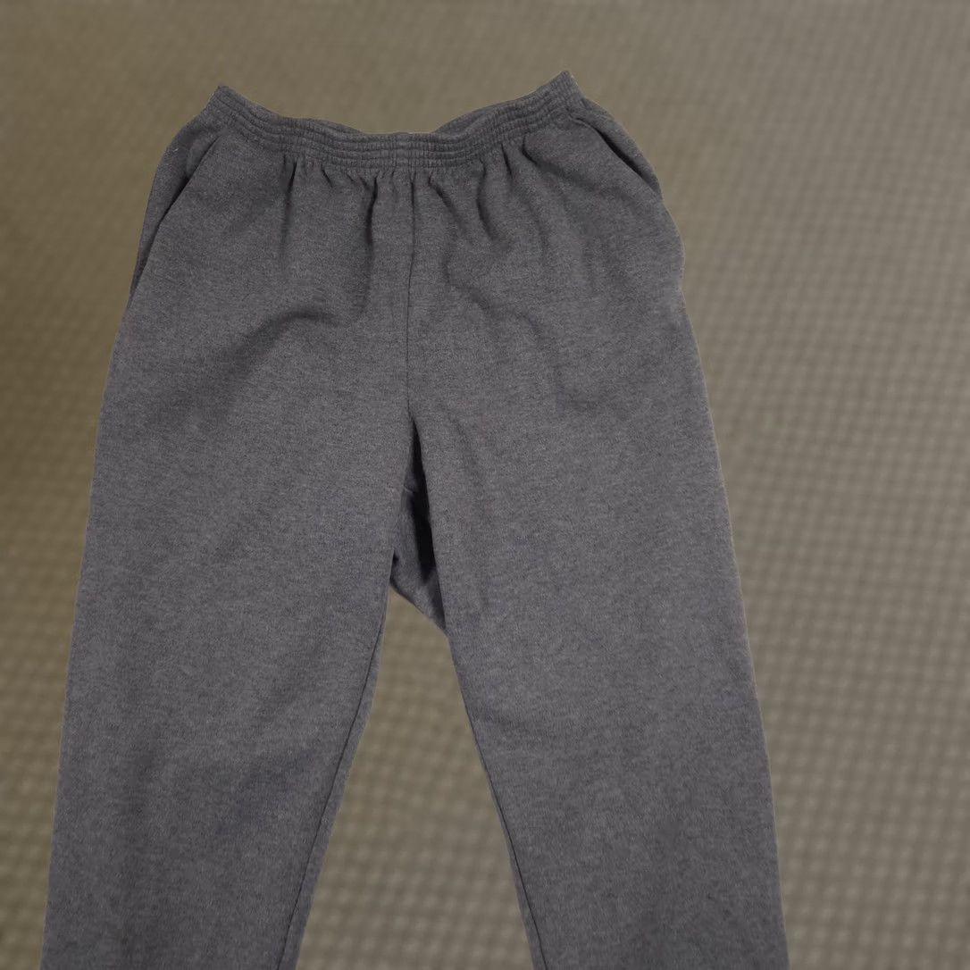 Vintage Alfred Dunner Sweatpants Womens 12 Gray Knit Elastic Waist Pockets Straight Leg Regular Inseam 25.5 in Mens Womens Girls? Size 34" / US 12 / IT 48 - 1 Thumbnail
