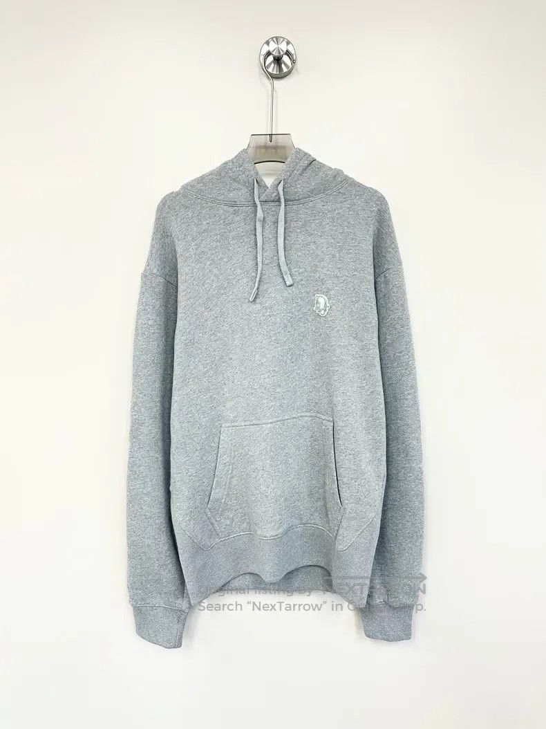 Dior Dior Grey chest embroidered letter logo hooded sweatshirt Size US S / EU 44-46 / 1 - 1 Thumbnail