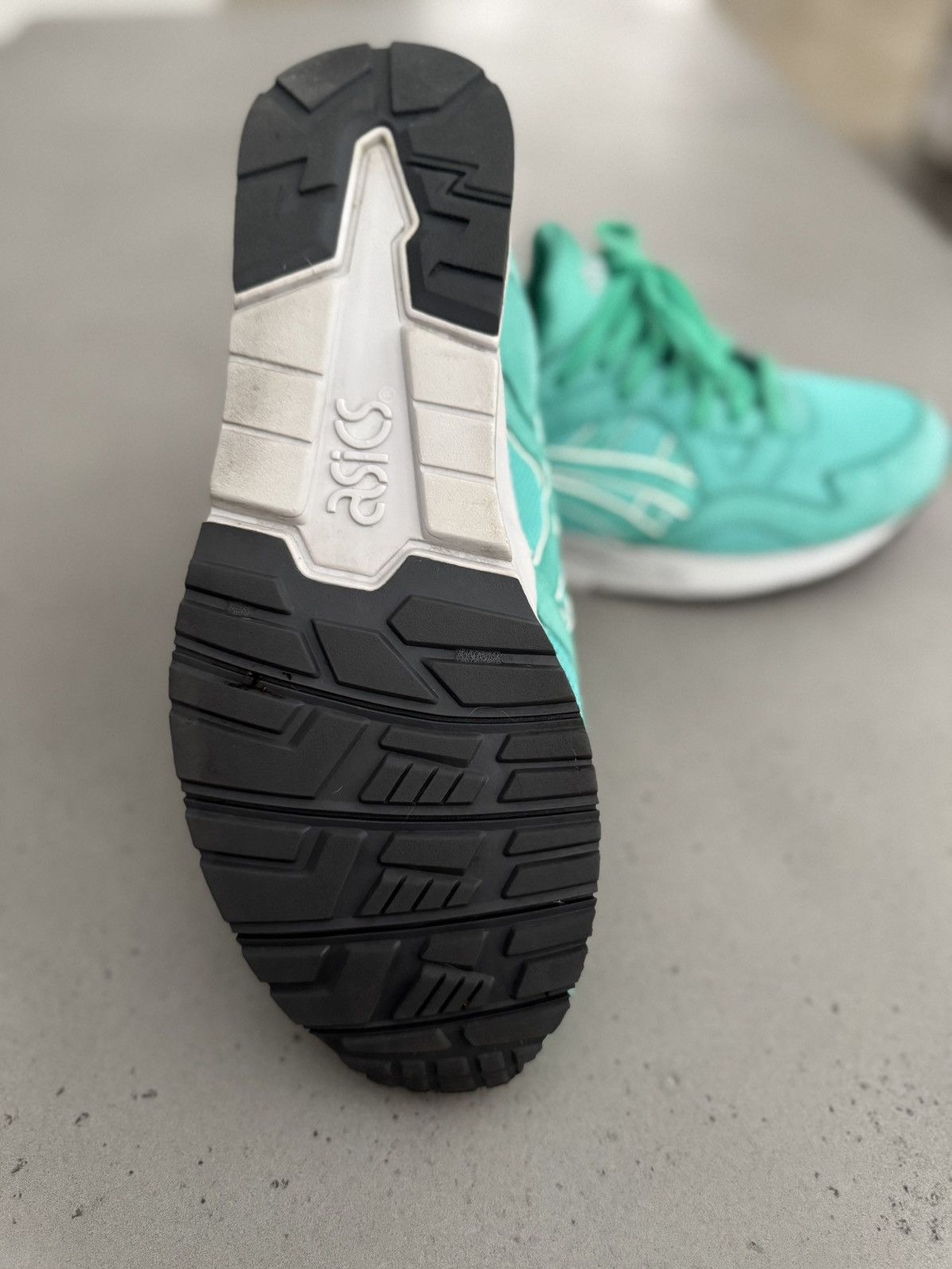 Asics × Ronnie Fieg Ronnie Fieg x Asics Gel Lyte V - Mint Leaf 10.5 Size US 10.5 / EU 43-44 - 7 Thumbnail