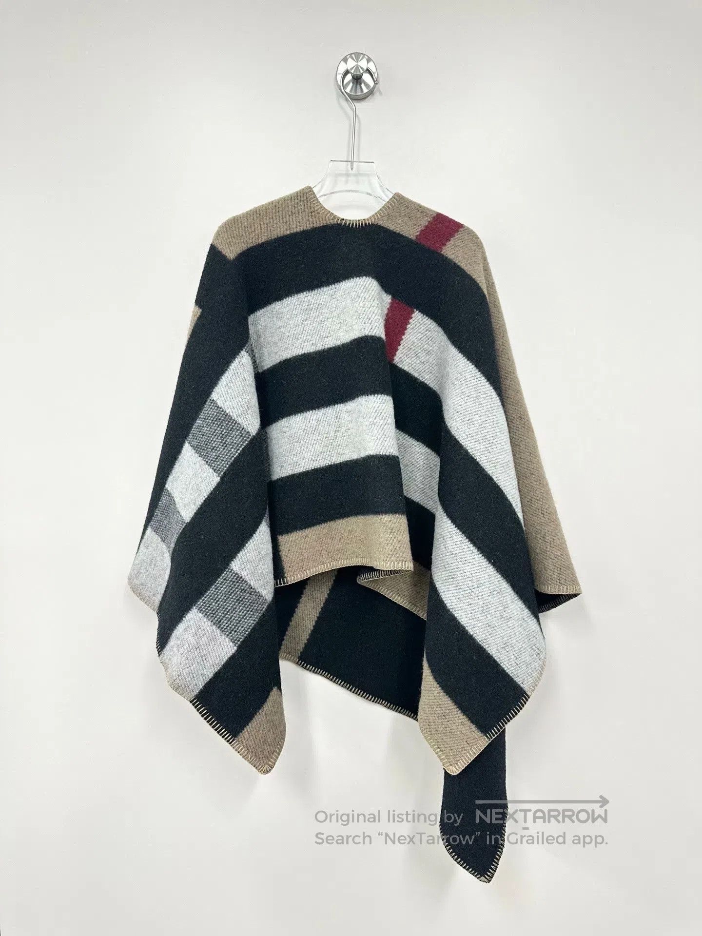Burberry Burberry size F Double-sided Color-blocked Wool Plaid Shaw Size S / US 4 / IT 40 - 2 Thumbnail