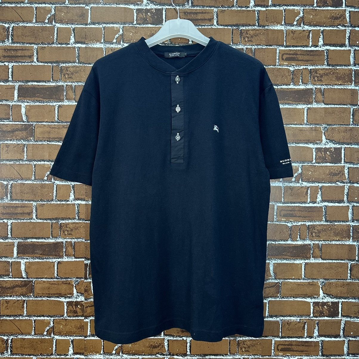 Burberry Burberry Black Label Half Button TShirt A870 Size US M / EU 48-50 / 2 - 1 Thumbnail
