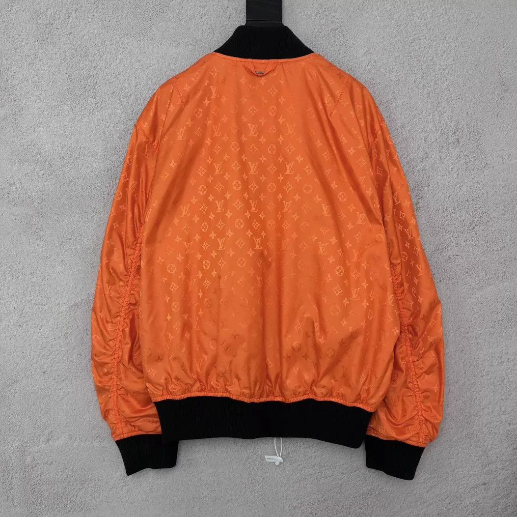 Louis Vuitton LV Reversible Embossed Monogram Padded Jacket Size 52 Size US L / EU 52-54 / 3 - 4 Thumbnail