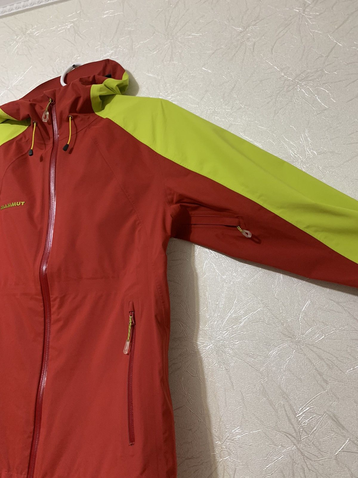 Mammut Mammut Convey Hardshell Dry Tech Premium Hooded Jacket Size US S / EU 44-46 / 1 - 6 Thumbnail