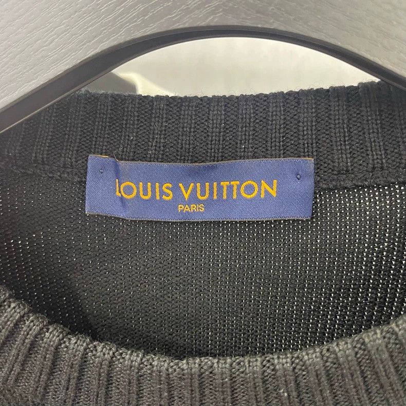Louis Vuitton Louis Vuitton Tri-color patchwork logo sweater Size US XL / EU 56 / 4 - 3 Thumbnail