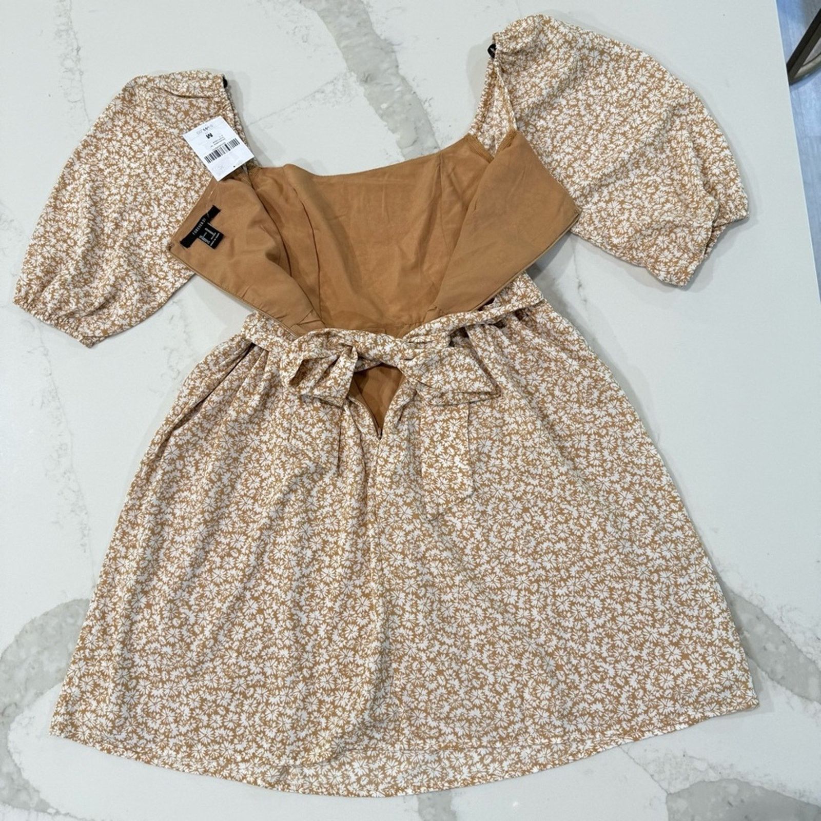 Forever 21 Forever 21 NWT Floral PuffSleeve Cottage Dress Womens Medium Size M / US 6-8 / IT 42-44 - 10 Thumbnail