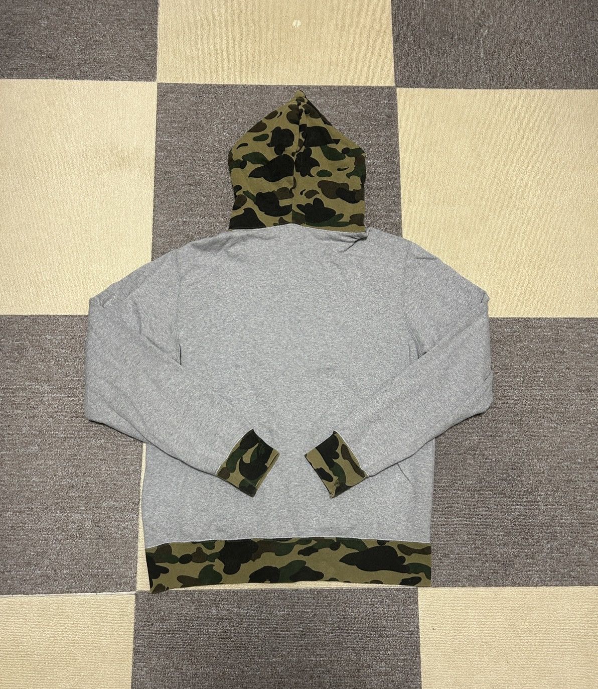 Bape Bape Gray One point Green Camo Zip Hoodie Size US L / EU 52-54 / 3 - 2 Thumbnail