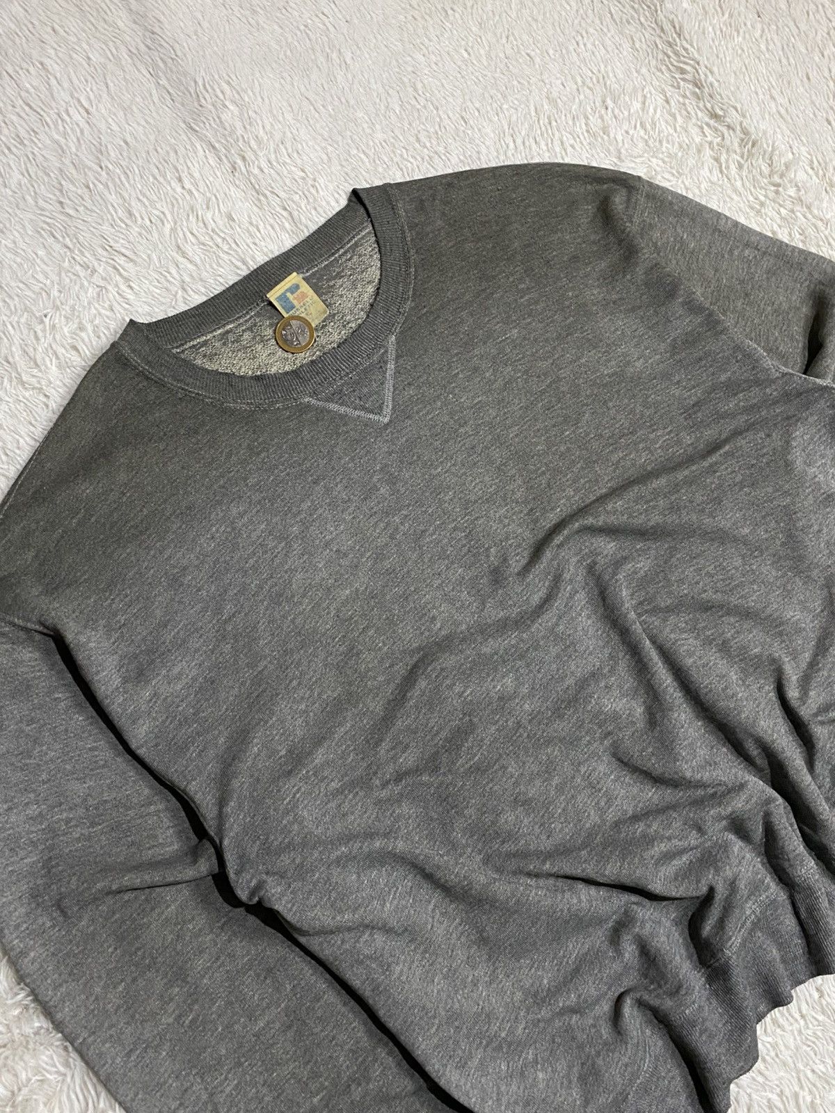 Russell Athletic Russell Athletic Gray Longsleeve (Vintage Vibe) Size US XXL / EU 58 / 5 - 2 Thumbnail