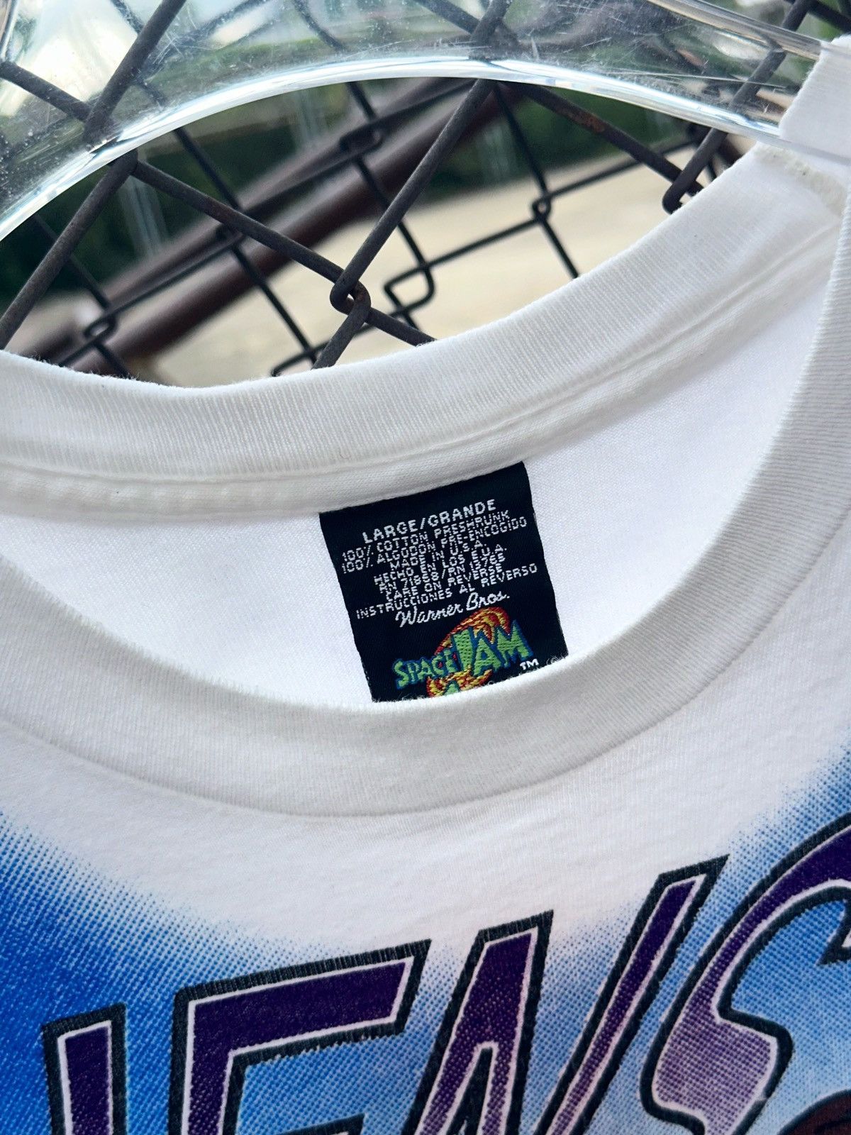 Disney VINTAGE 1996 SPACE JAM NO ALIENS ALLOWED Size US XL / EU 56 / 4 - 5 Thumbnail