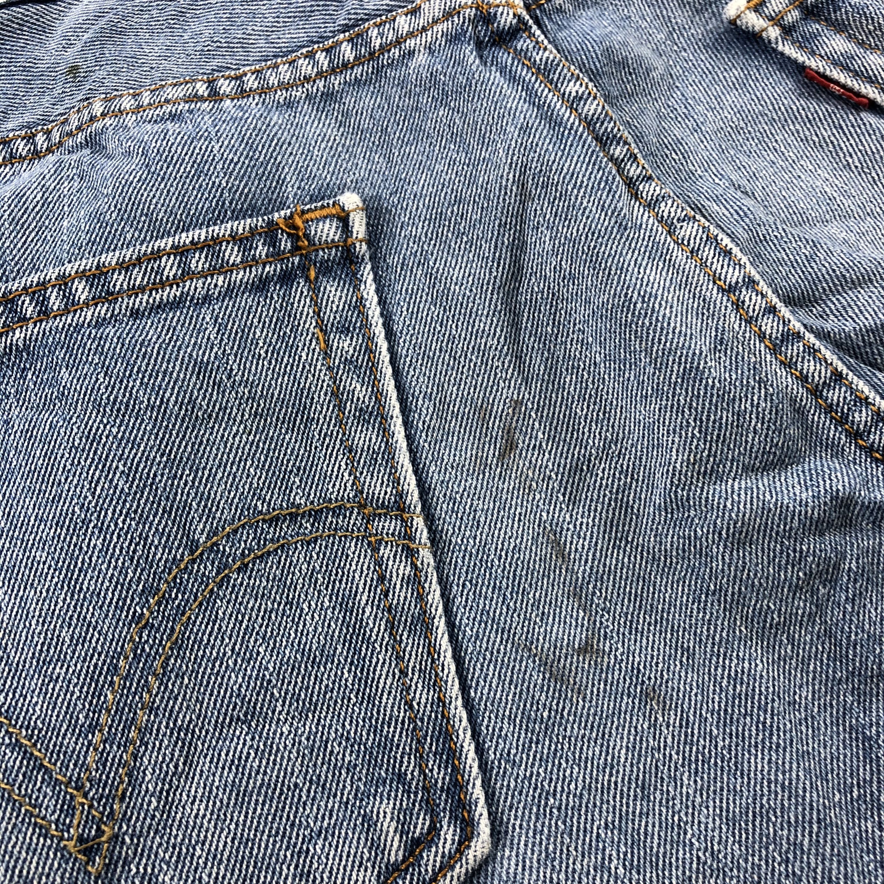 Levi's Vintage Levis 550 Jeans Medium Wash Denim KJ1091 Size US 32 / EU 48 - 10 Thumbnail
