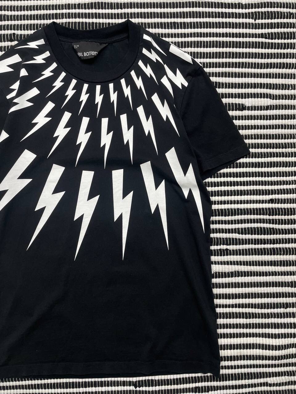 Designer × Japanese Brand × Neil Barrett Neil Barrett Slim Fit Lighting Logo Tee T-Shirt Y2K Size US XS / EU 42 / 0 - 3 Thumbnail