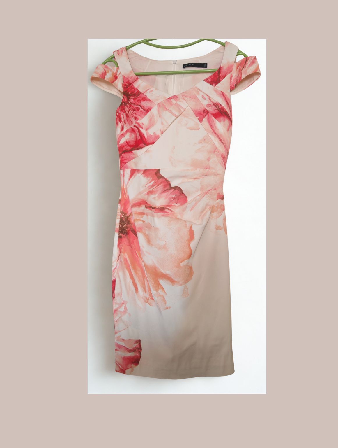 Designer Vintage Karen Millen dress as seen on TV Size XS / US 0-2 / IT 36-38 - 1 Thumbnail