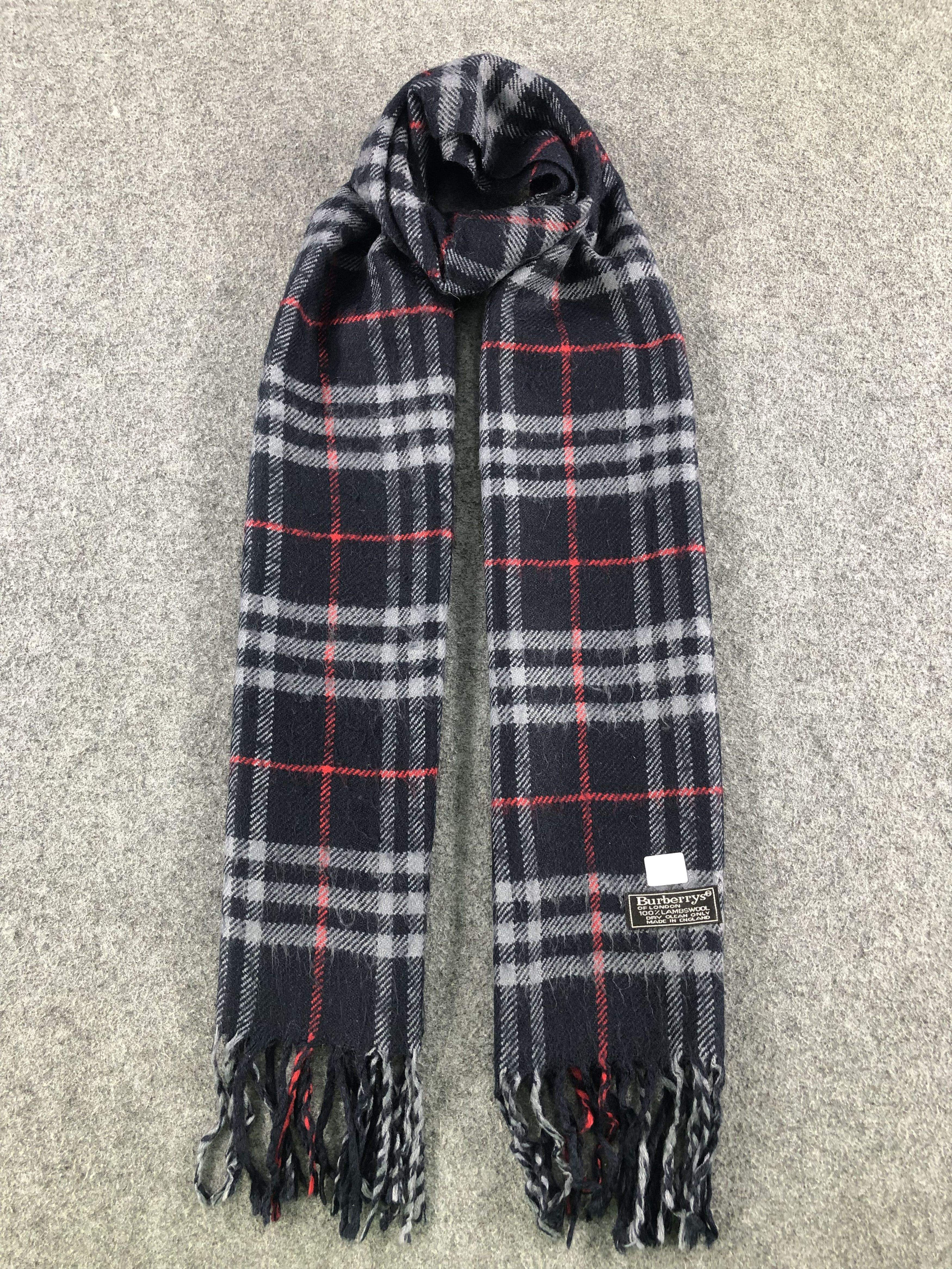 Burberry Burberry Scarf / Muffler / Neckwear Size ONE SIZE - 1 Thumbnail