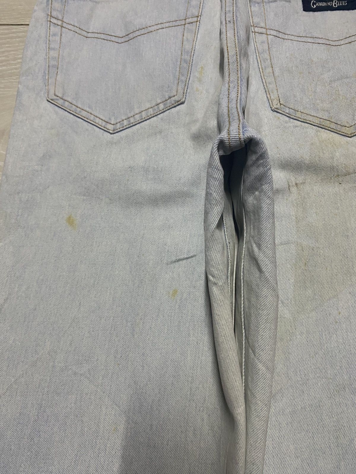 Vintage Vintage Giordano Blue Light Wash Rusty Loose Jeans Size US 30 / EU 46 - 9 Thumbnail