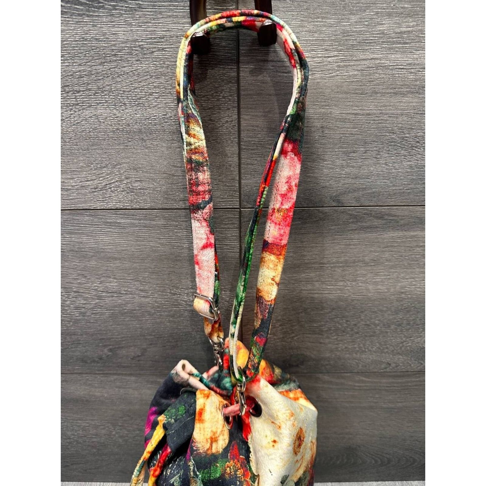 & Other Stories Medusa Bucket Womem Print Crossbody Bag B000492 Size ONE SIZE - 8 Thumbnail