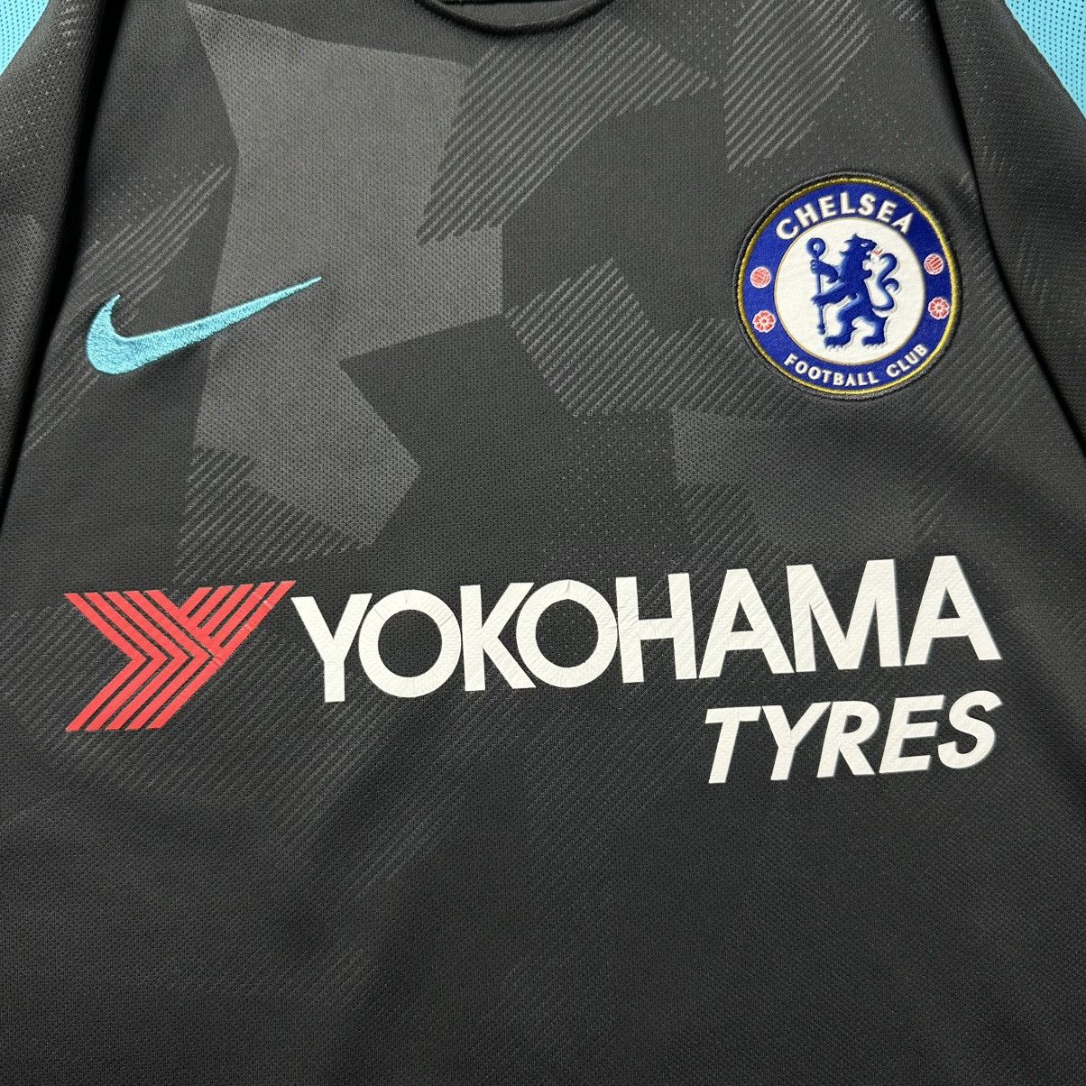 Vintage CHELSEA NIKE 2017/2018 FOOTBALL THIRD JERSEY #10 EDEN HAZARD Size US M / EU 48-50 / 2 - 5 Thumbnail