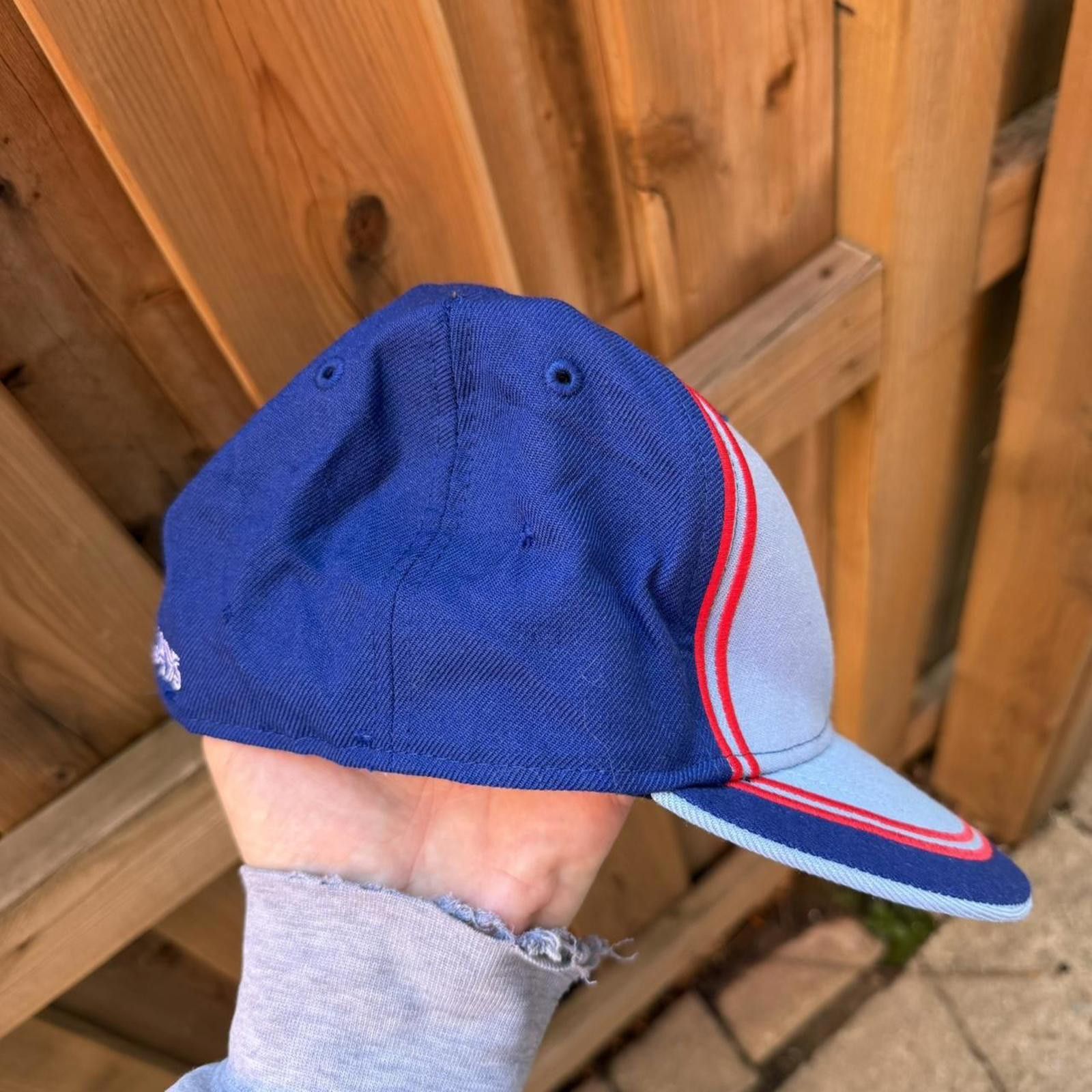 New Era Vintage Toronto blue jays retro style fitted hat 00s 7 1/4 Size ONE SIZE - 7 Thumbnail