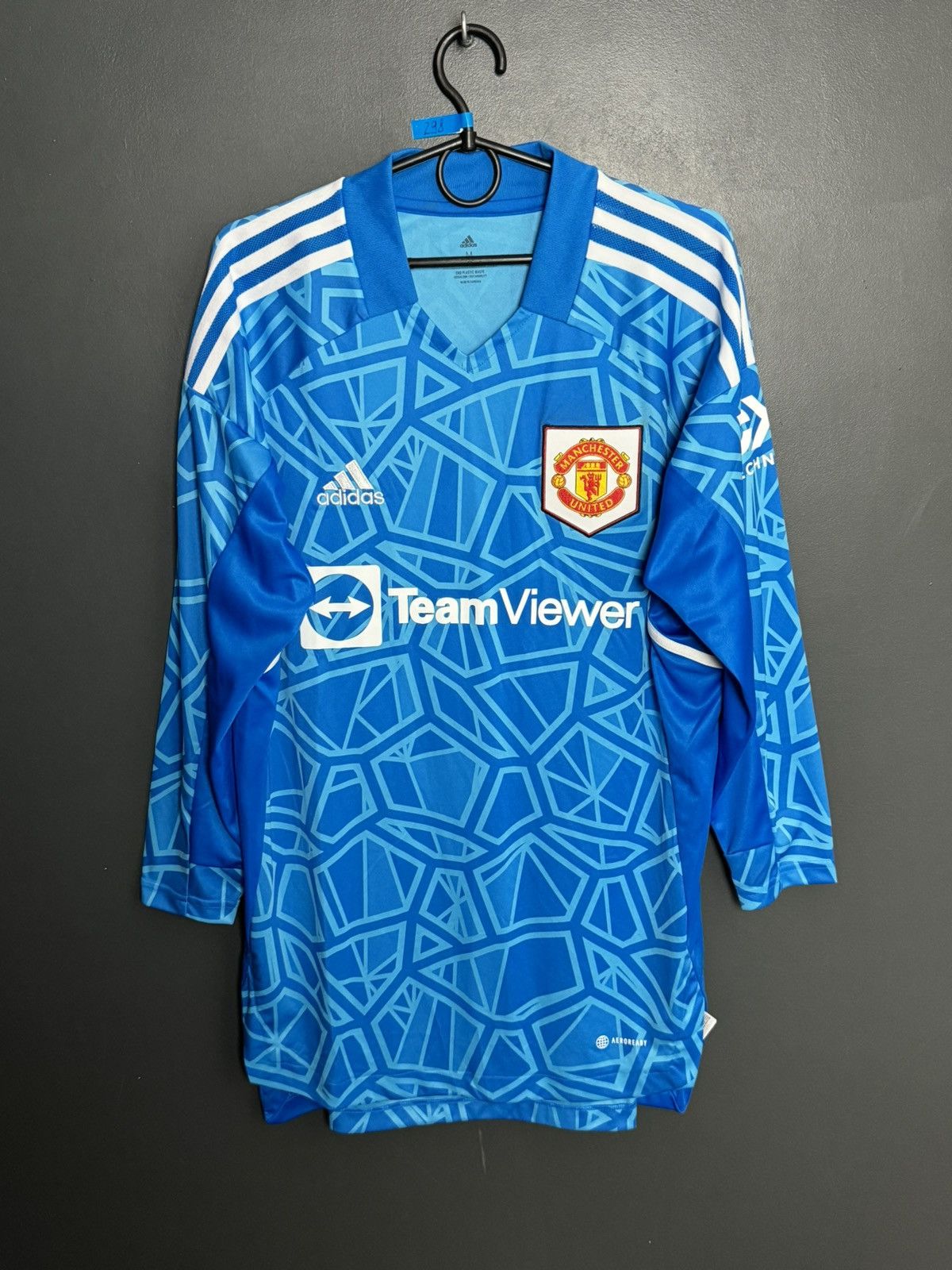 Adidas Manchester United 22/23 Goalkeeper Football Jersey Size US M / EU 48-50 / 2 - 1 Thumbnail