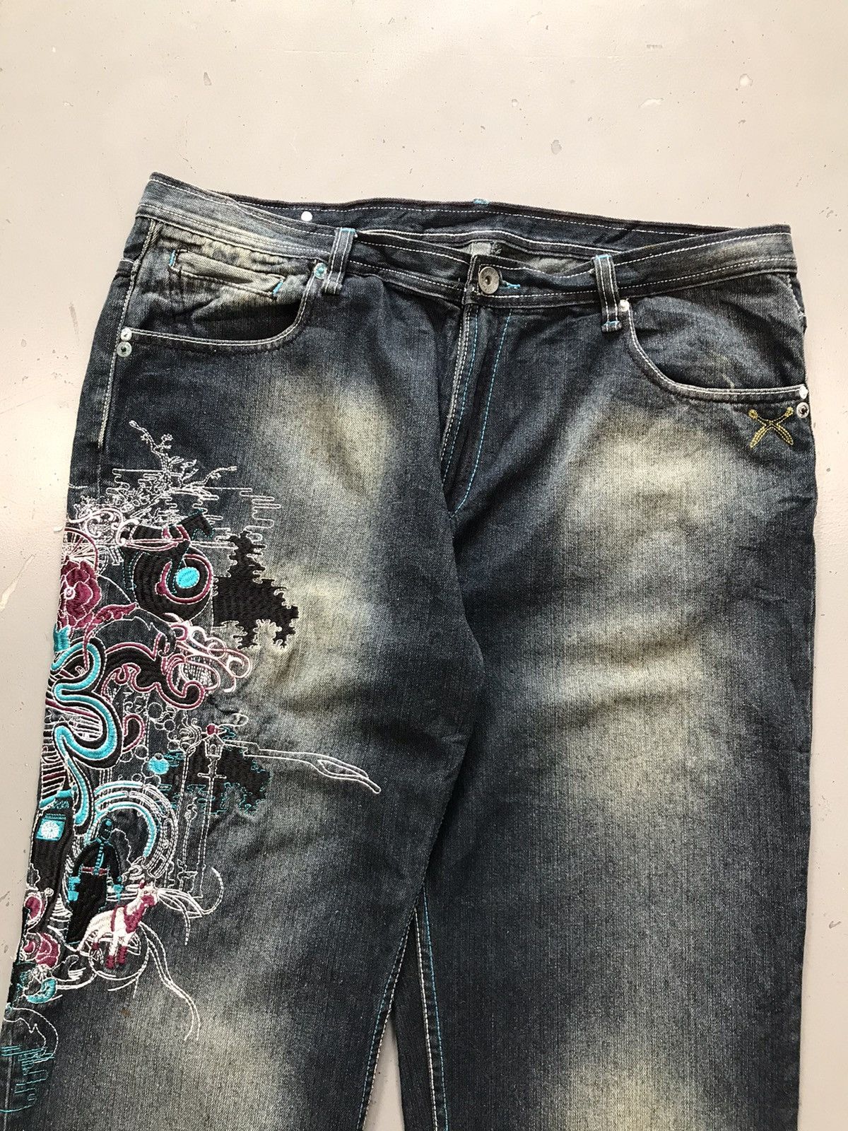 Vintage Vintage artful dodger embroidered denim Size US 41 - 3 Thumbnail