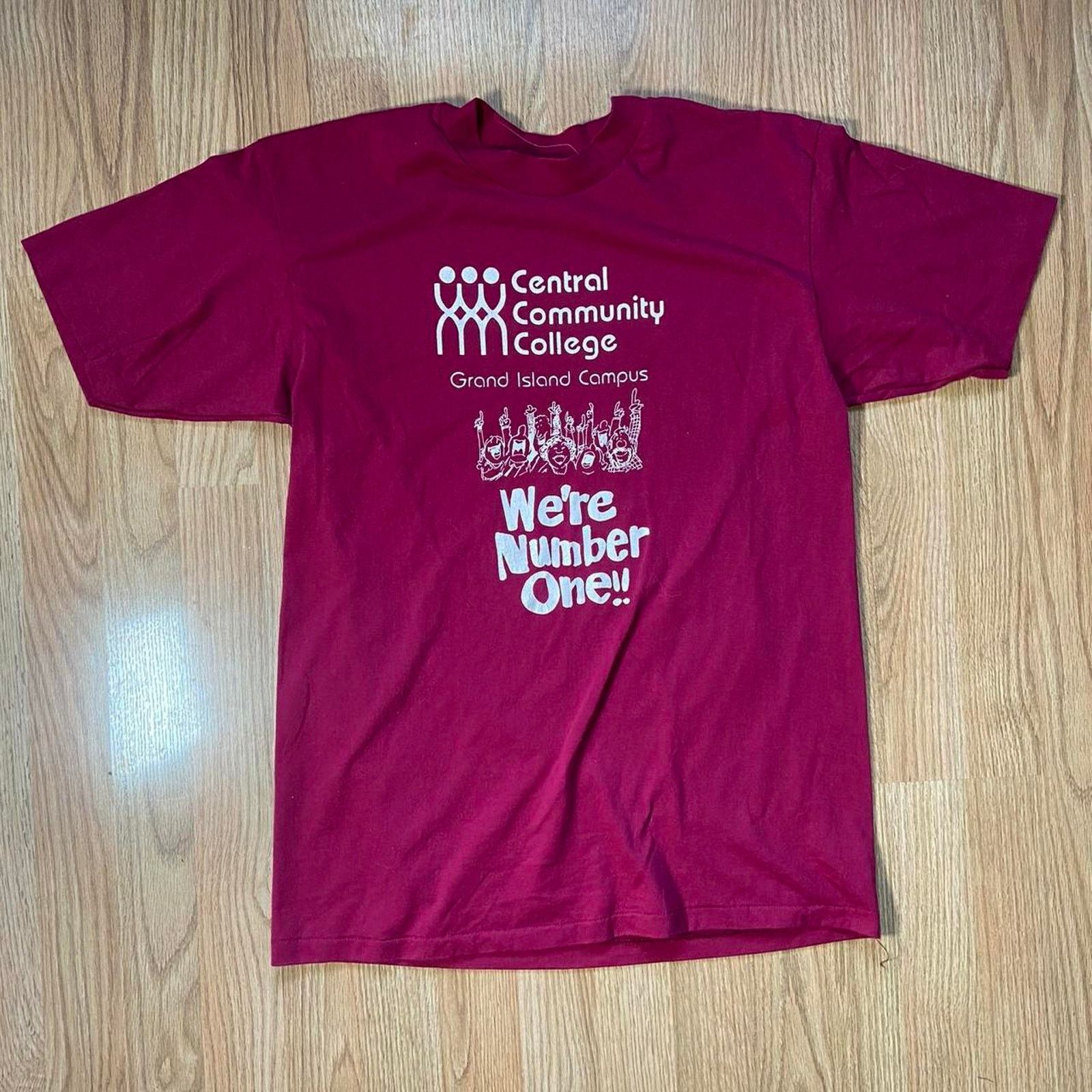 Hanes 80s burgundy nebraska college tee Size US L / EU 52-54 / 3 - 5 Thumbnail