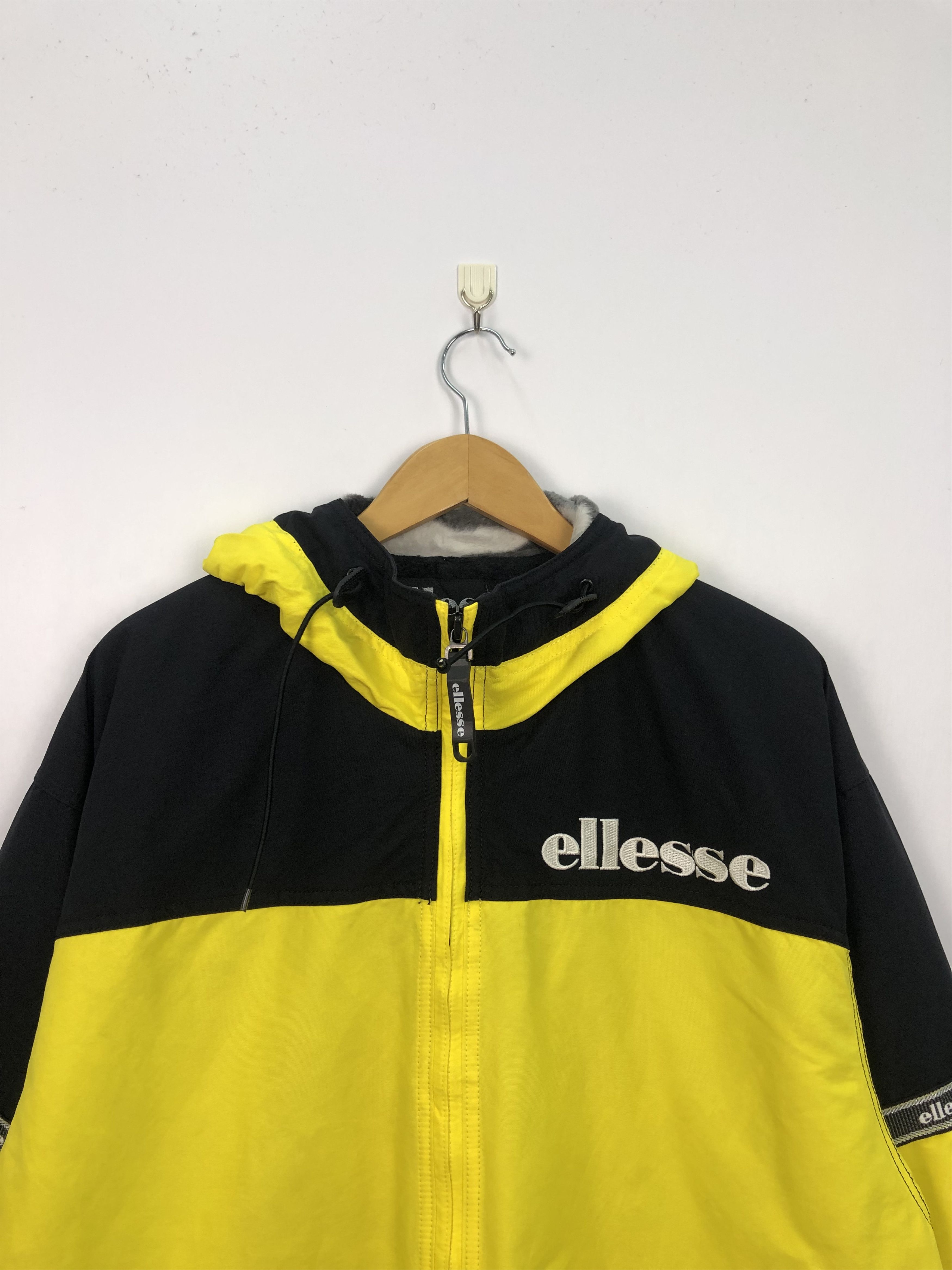 Ellesse Vintage Ellesse Surfing Zipper Jacket J0218 Size US L / EU 52-54 / 3 - 2 Thumbnail