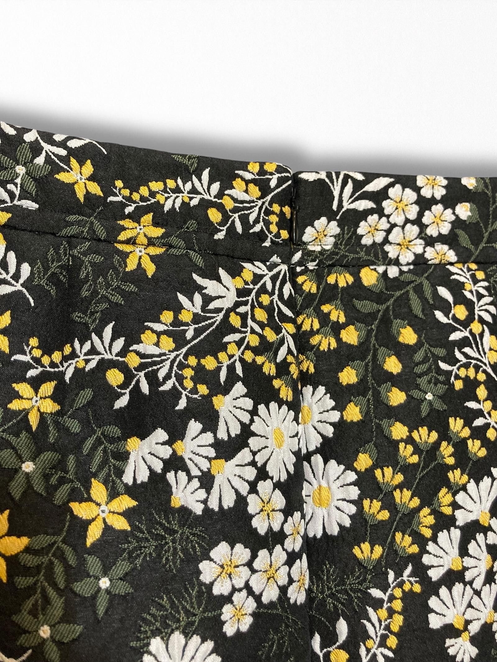 Designer Floral Print A-Line Skirt in Dark Green Size 30" / US 8 / IT 44 - 4 Thumbnail