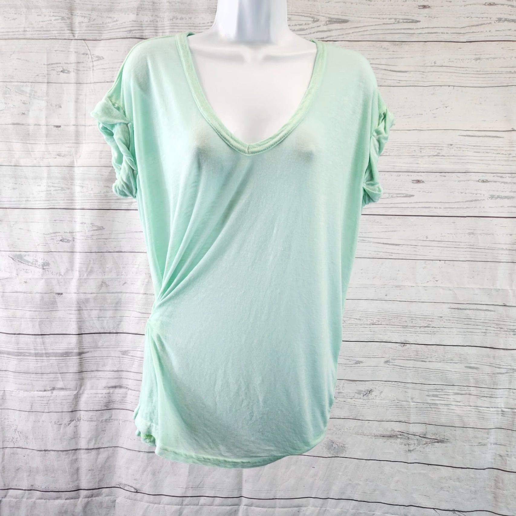 Free People Free People Beach Womens Tee XS Green Short Sleeve Scoop Neck Shirt Womens XS Green T-Shirt Size 26" / US 2 / IT 38 - 2 Thumbnail
