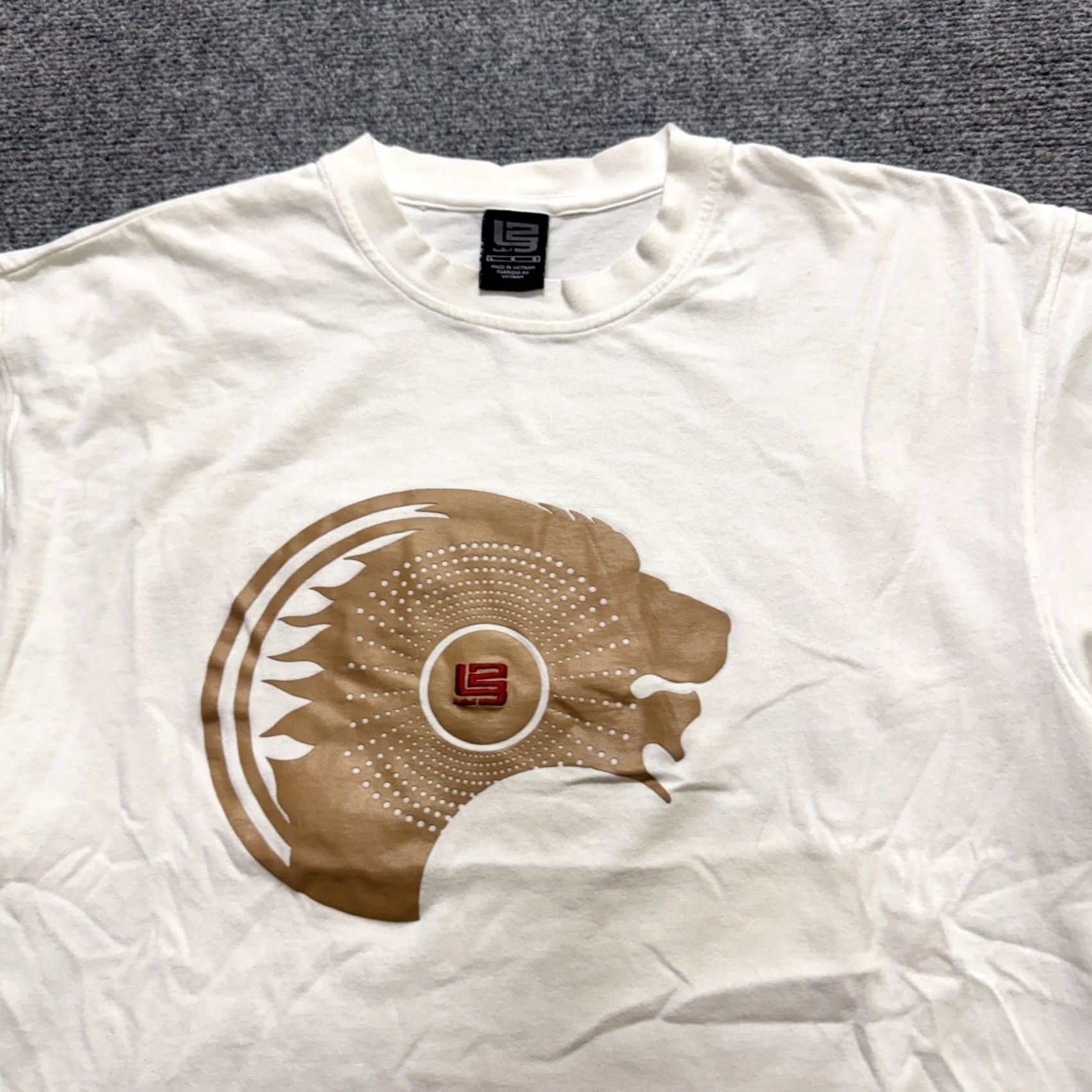 Nike VINTAGE Nike LeBron James T-Shirt Mens Large Embroidered White Basketball Activewear Size US L / EU 52-54 / 3 - 7 Thumbnail