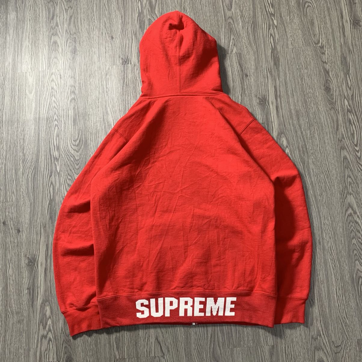 Supreme FW 16 Supreme Logo Zip Up Hoodie Red Size US L / EU 52-54 / 3 - 8 Thumbnail