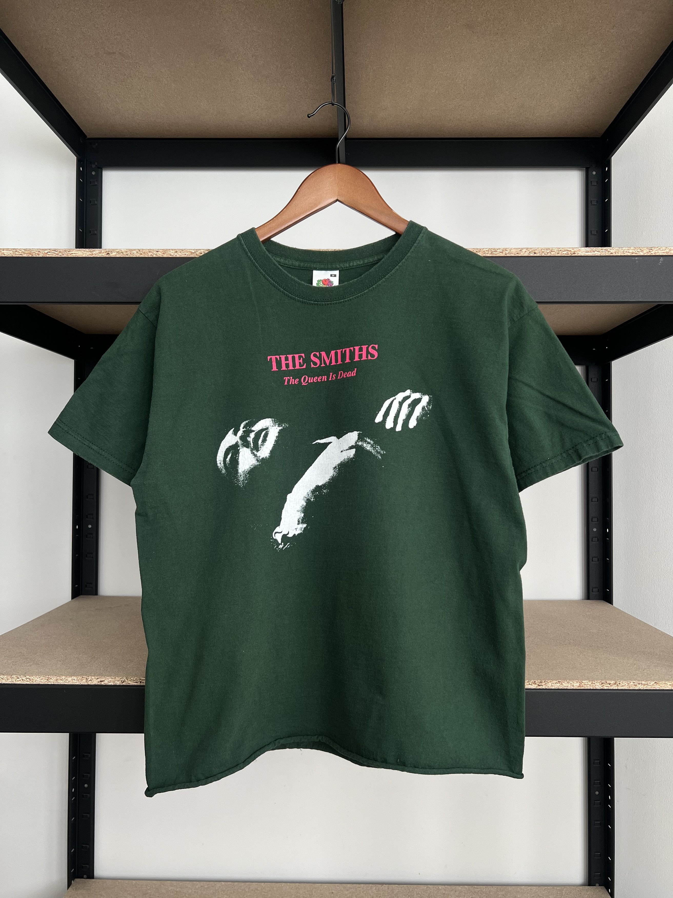 image of Band Tees x Rock T Shirt Vintage 2000S The Smiths The Queen Is Dead Cropped T-Shirt in Green (Size 