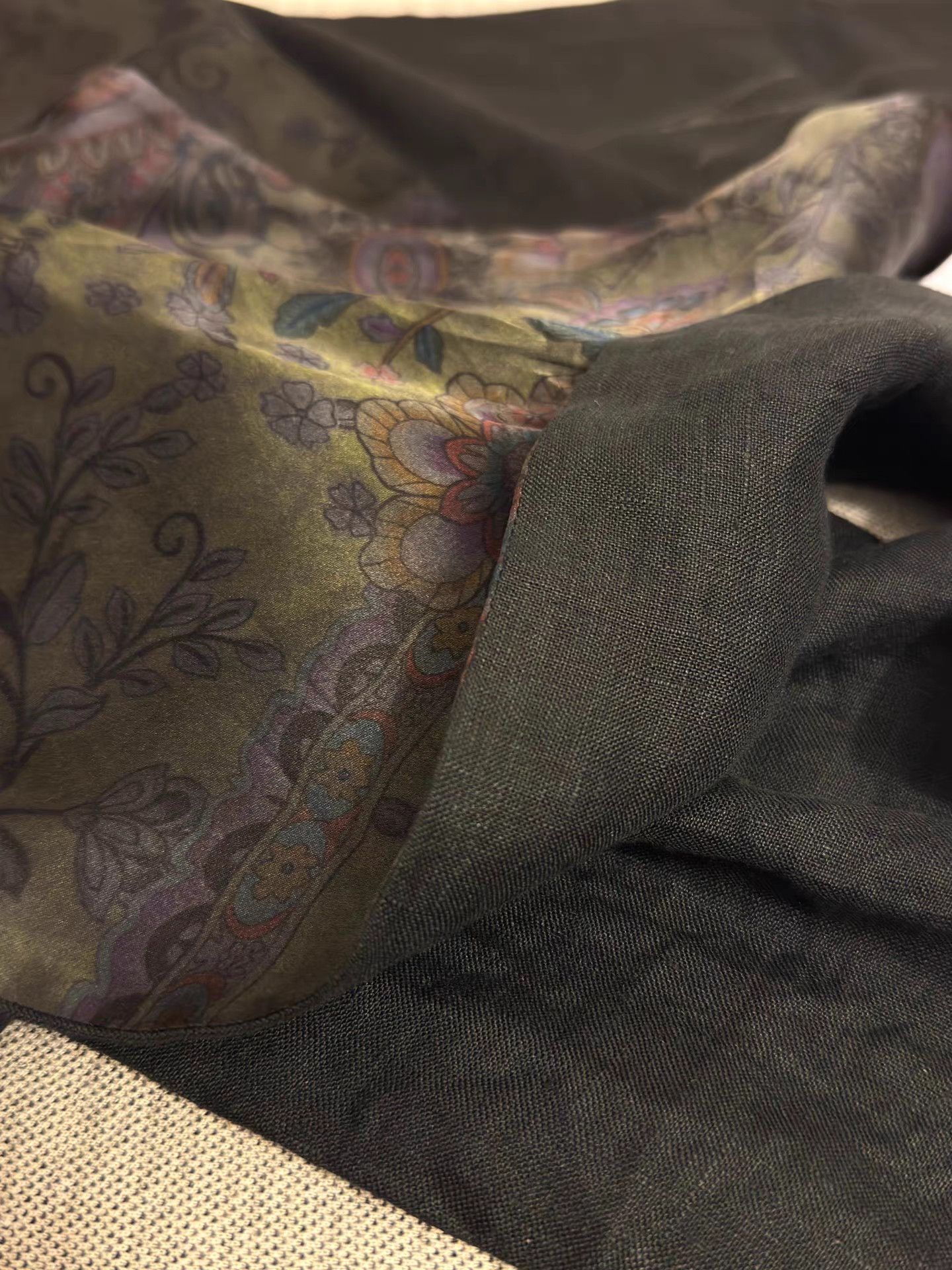 Geoffrey B. Small Geoffrey B. Small GBS printed silk scarf Size ONE SIZE - 4 Thumbnail