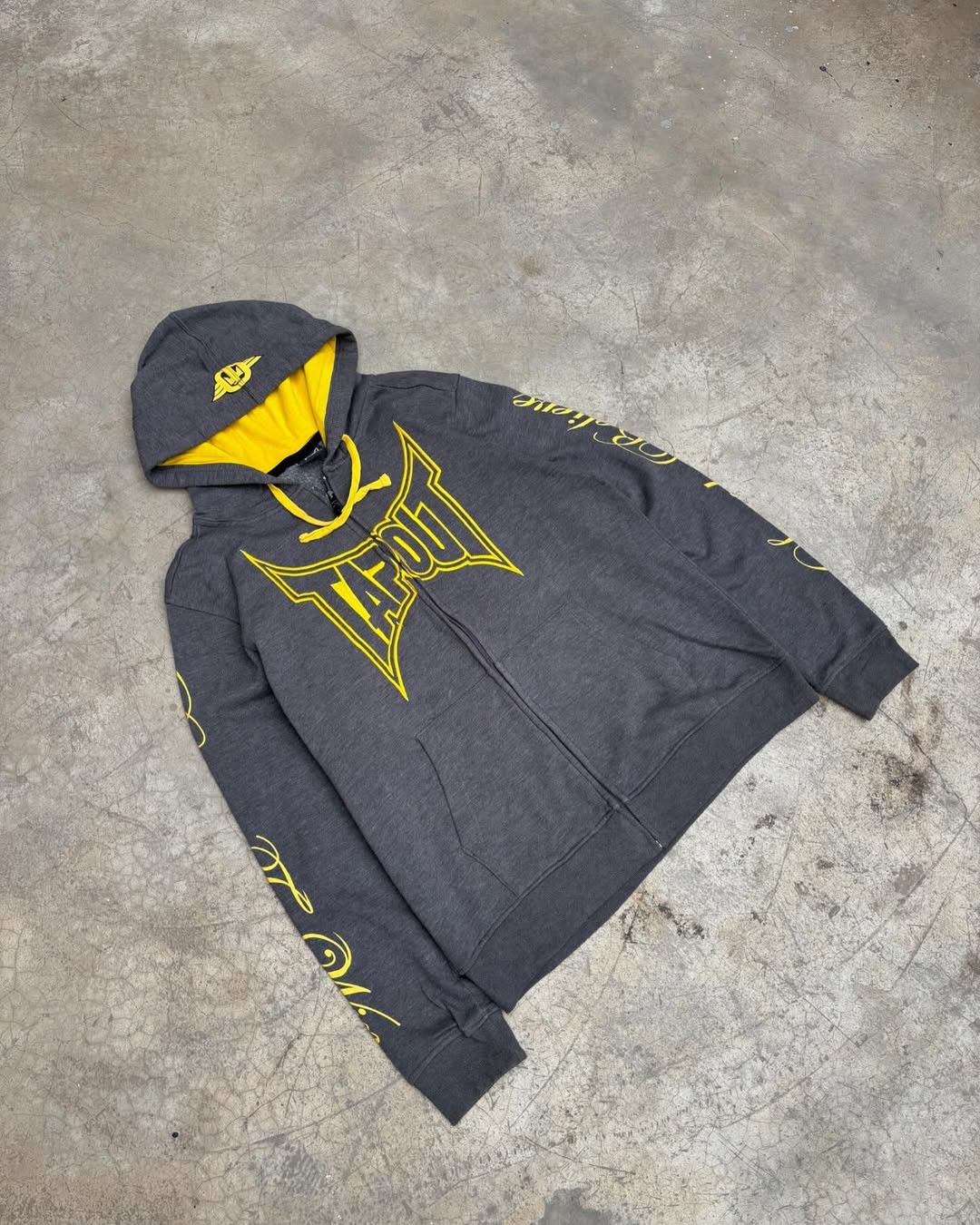 Tapout × Vintage Y2k TAPOUT Printed Zipper Hoodie Size US S / EU 44-46 / 1 - 1 Thumbnail