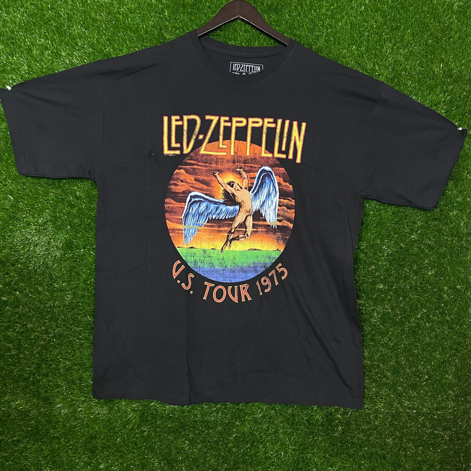 Led Zeppelin Led Zeppelin US Two 1975 T-shirt size 3XL Size US XXL / EU 58 / 5 - 1 Thumbnail