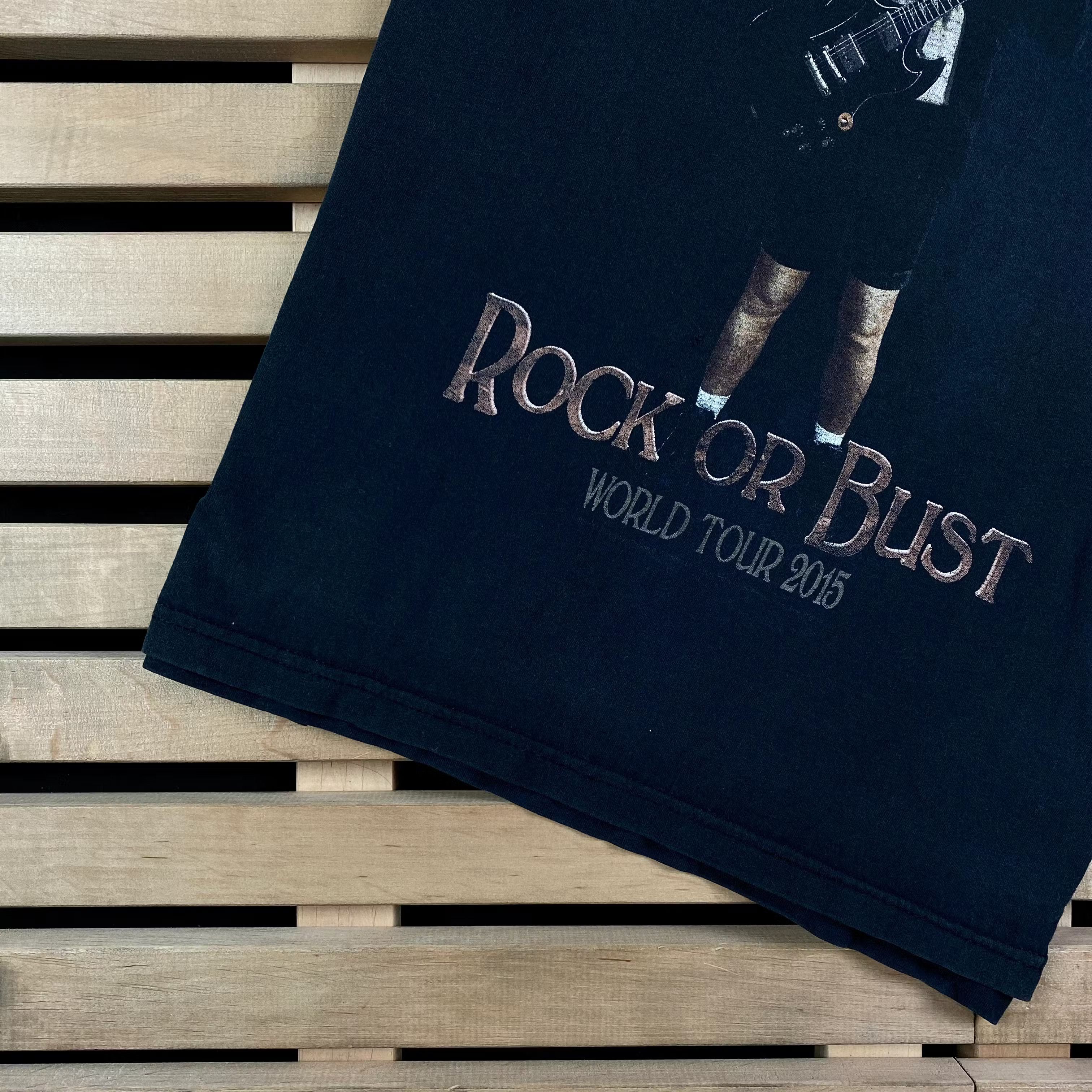 Band Tees × Vintage Mens Vintage T Shirt ACDC AC/DC Rock Or Bust Size L Size US L / EU 52-54 / 3 - 3 Thumbnail