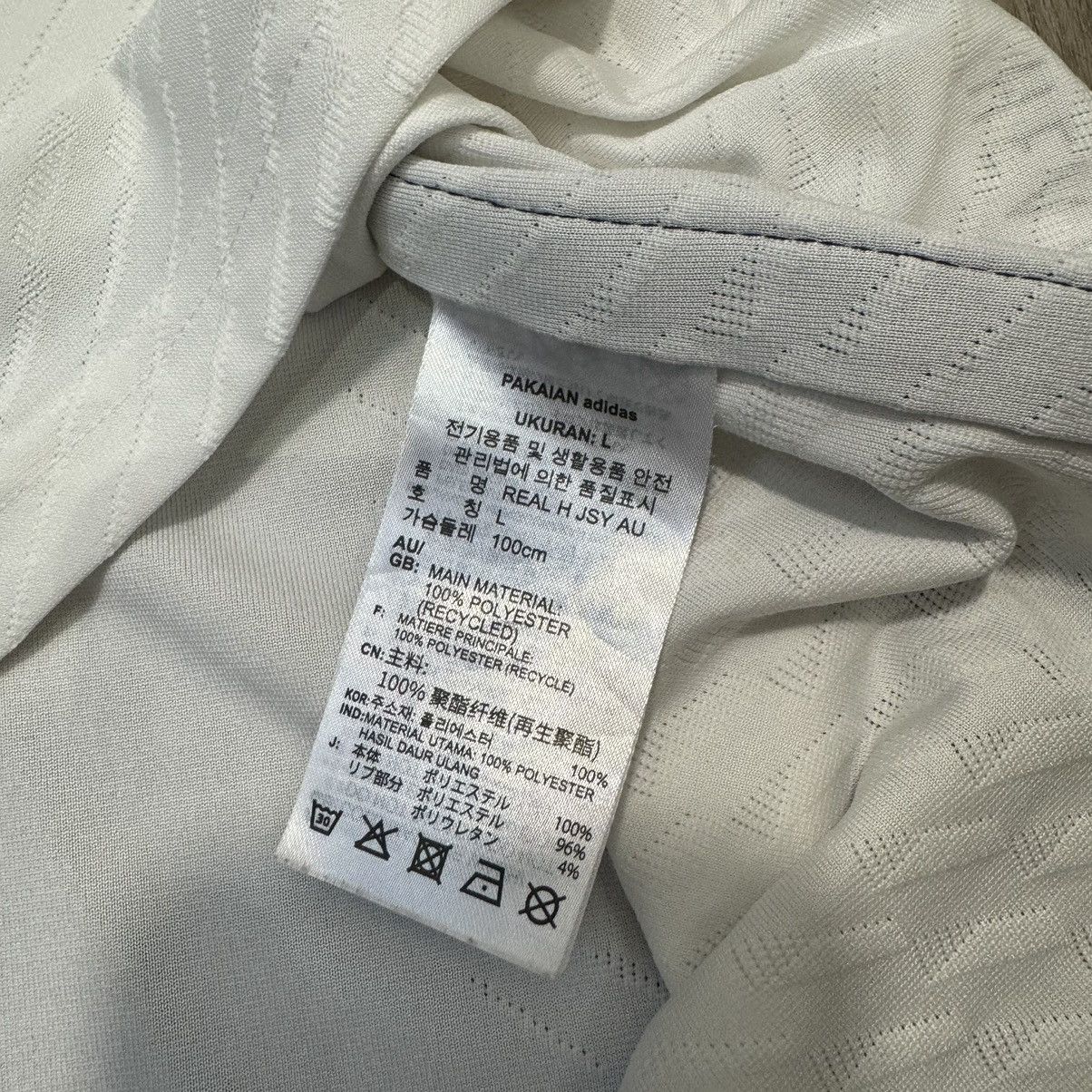 Adidas Real Madrid 23/24 C/L player issue home shirt #5 Bellingham Size US M / EU 48-50 / 2 - 9 Thumbnail