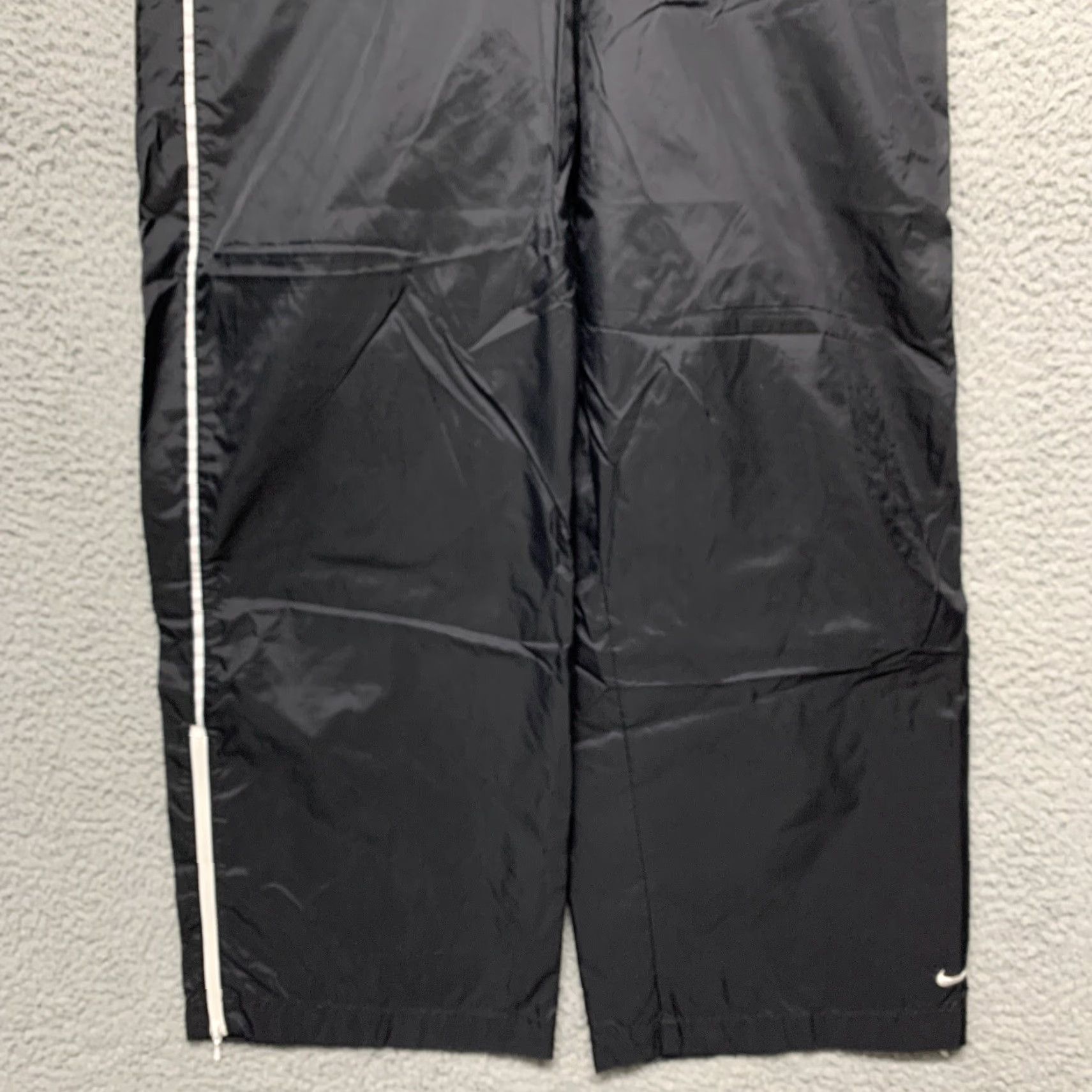 Nike Nike Running Pants Women’s Size 4/6 Black 2 Slash Pockets 8” Zipper at Ankle Size 27" / US 4 / IT 40 - 3 Thumbnail