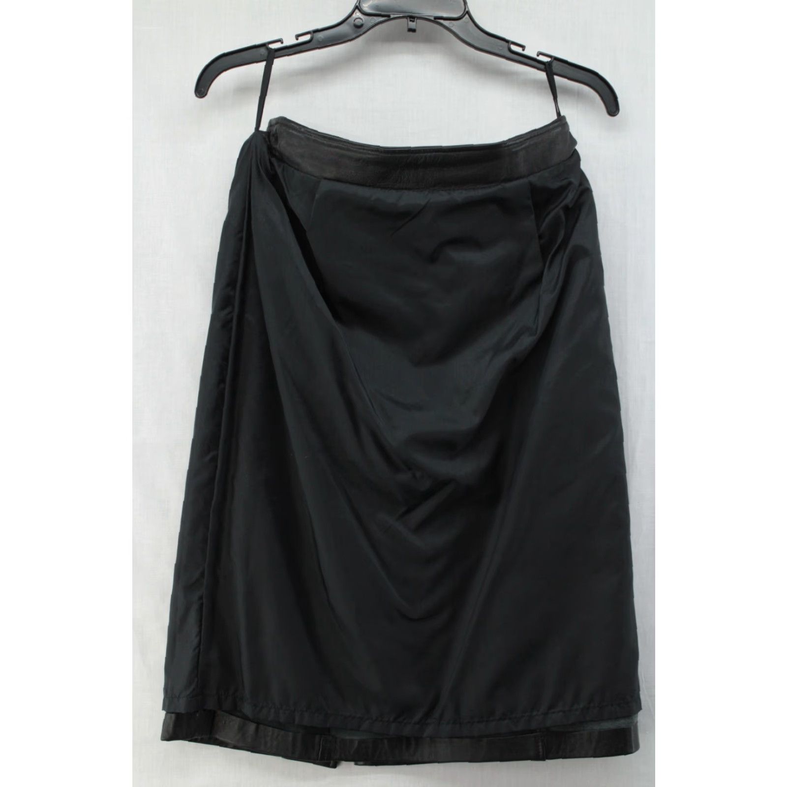 Vintage VINTAGE Hasting & Smith Leather Skirt Black Size 12 Women Mini Knee Length Gothic 80s 90s Disco Party Autumn Winter Spring Summer Womens Size 34" / US 12 / IT 48 - 4 Thumbnail