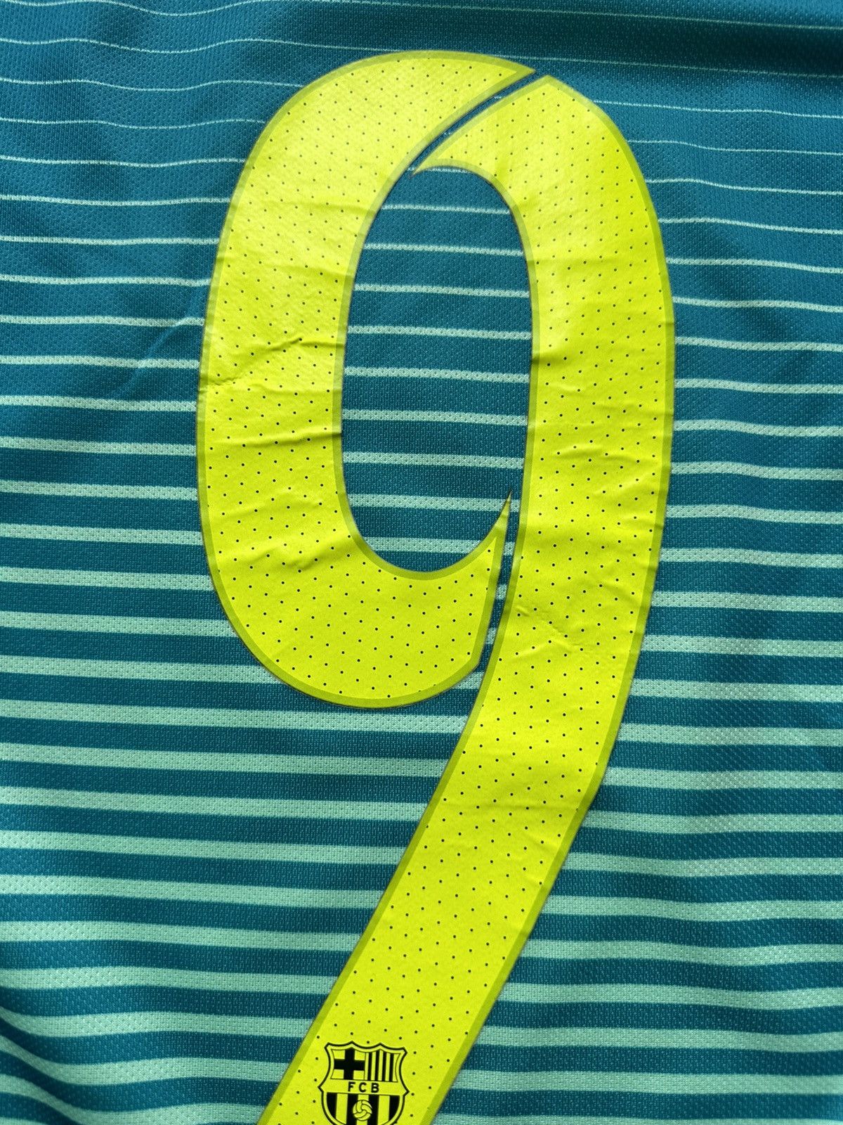 Nike × Vintage Vintage Barcelona soccer jersey 9 Suarez size S logo green Size US S / EU 44-46 / 1 - 10 Thumbnail
