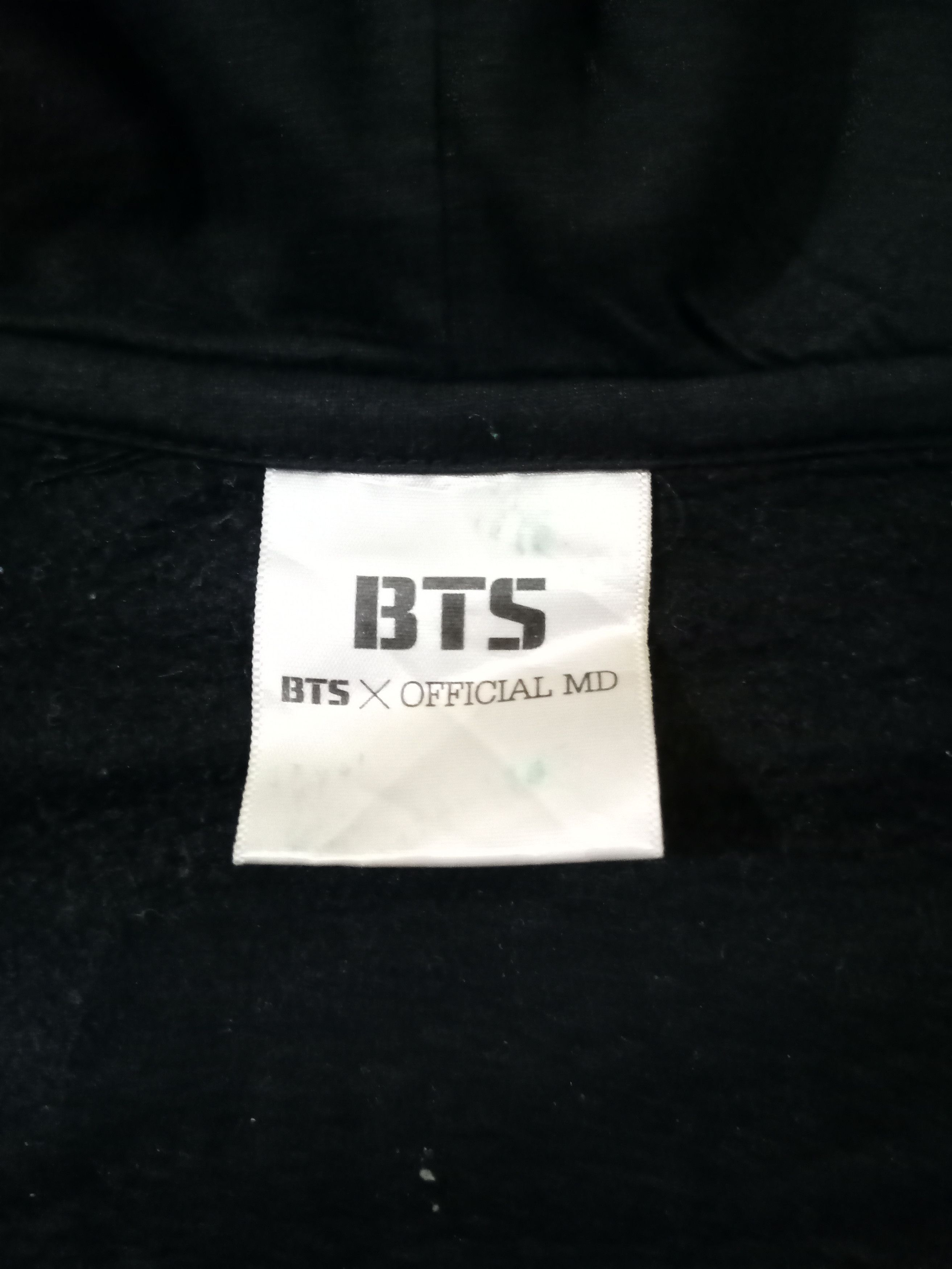 Vintage VINTAGE BTS X OFFICIAL MD HOODIE Size US M / EU 48-50 / 2 - 5 Thumbnail